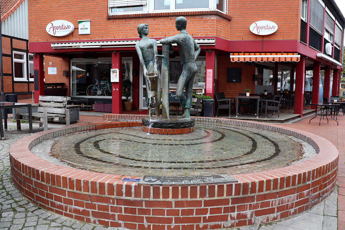 Hagen und Heiratsbrunnen