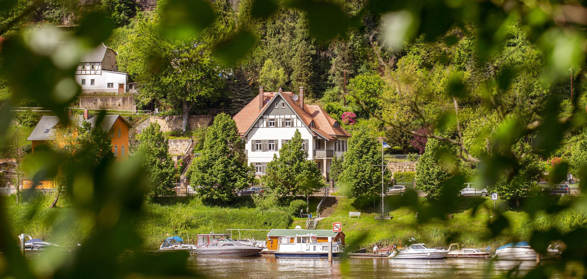 Villa Elbufer – Motiv