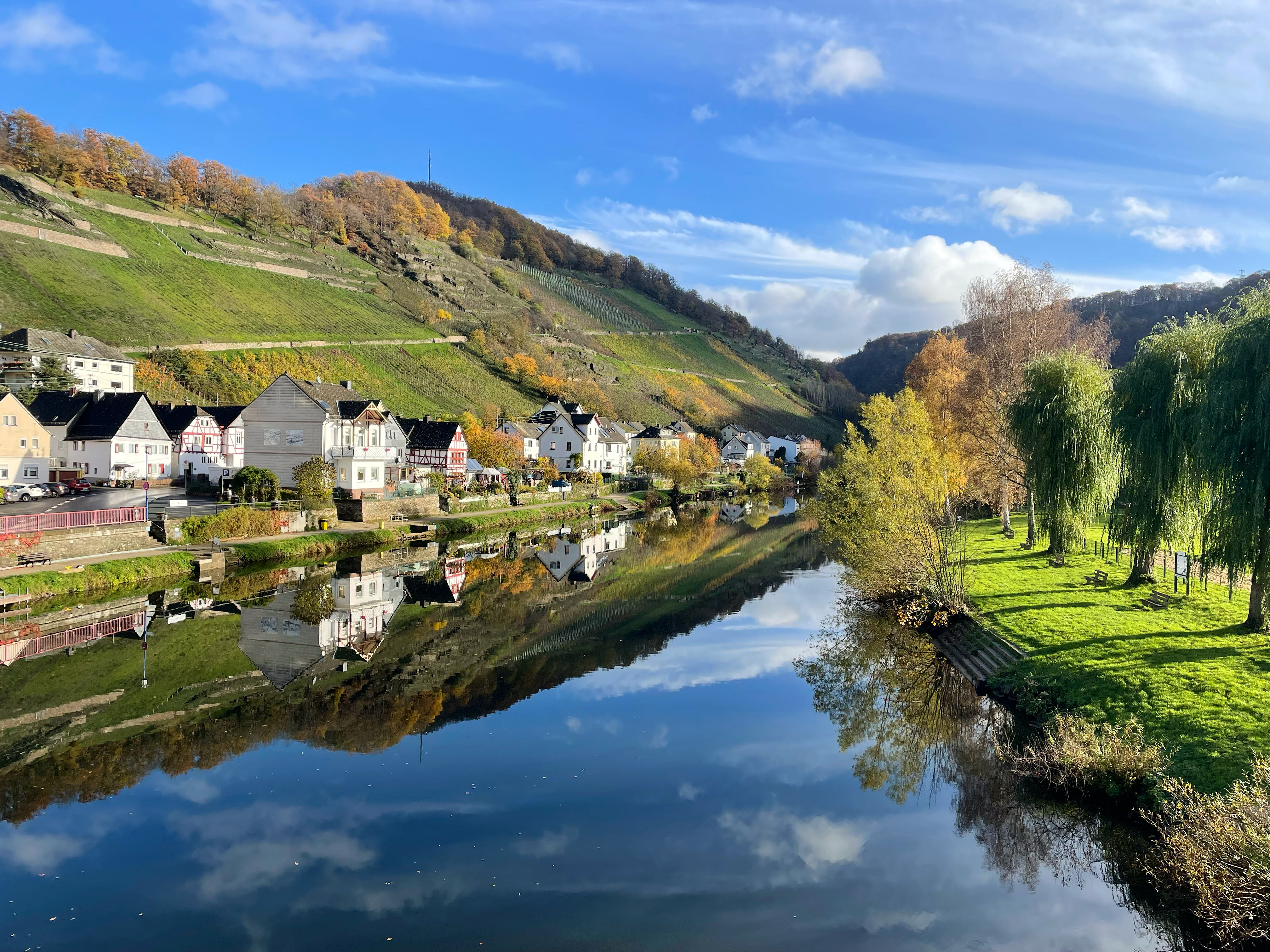 Obernhof und der Goetheberg.jpg