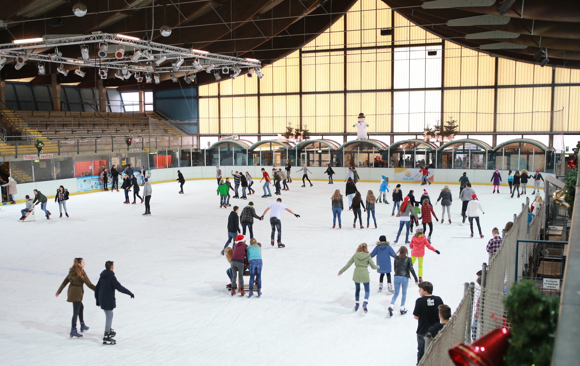 Saisonstart Eissporthalle am Salzgittersee