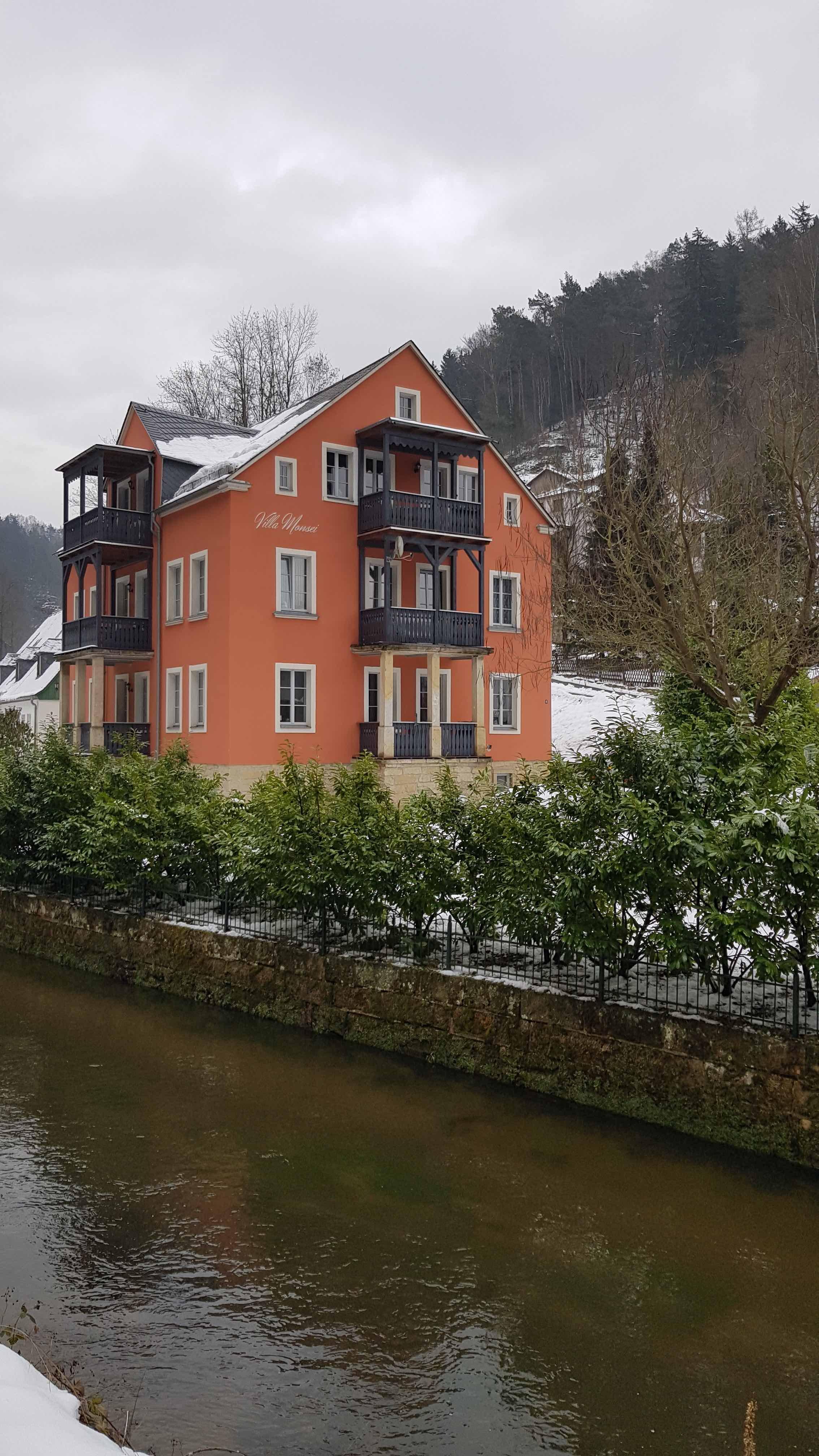 Ferienwohnungen „Villa Monsei“