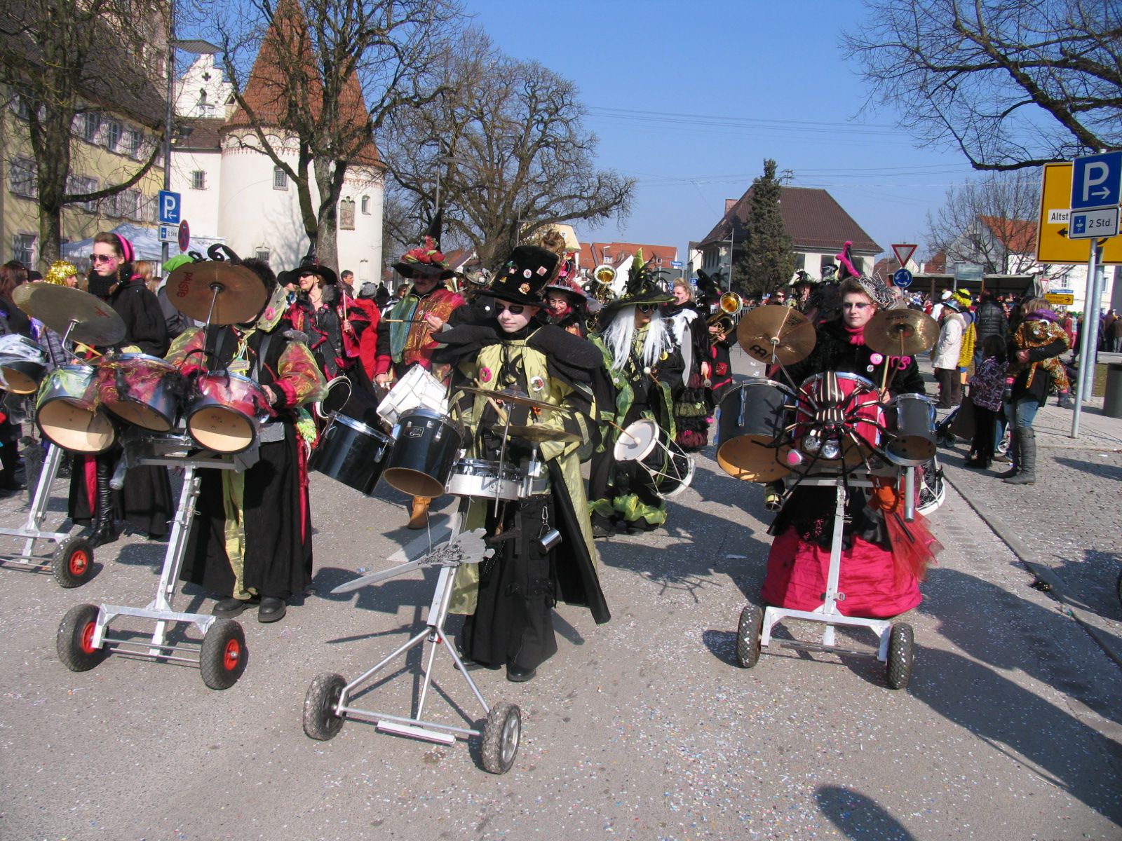 Fasnachtsumzug Weißenhorn 2011 Musikgruppe Oberes Tor ae.jpg