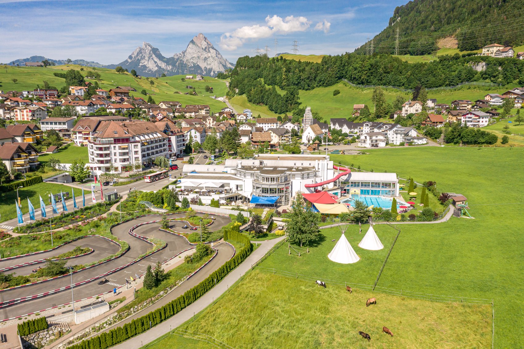 Aussenansicht im Sommer - Swiss Holiday Park morschach, zentralschweiz, swiss-holiday-park