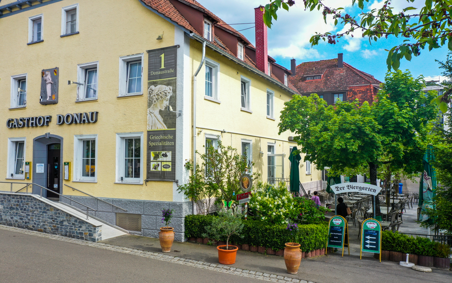 Biergarten Eingang Gasthof Donau