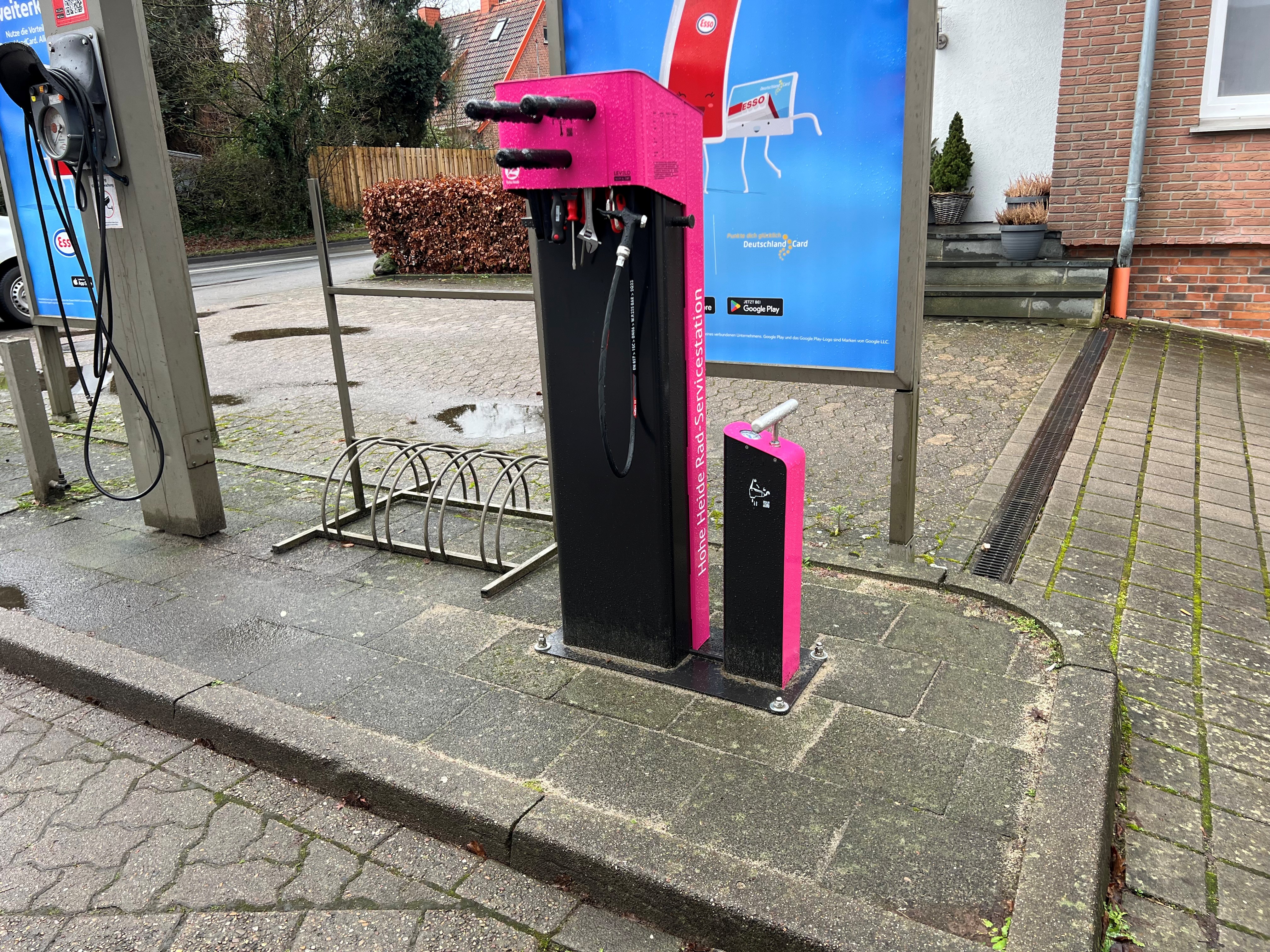 Lufttankstelle und Reparaturset Kirchlinteln