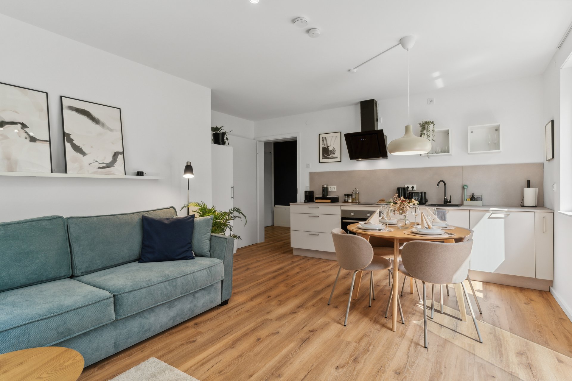 BORN to host Deluxe  Apartments, Bielefeld