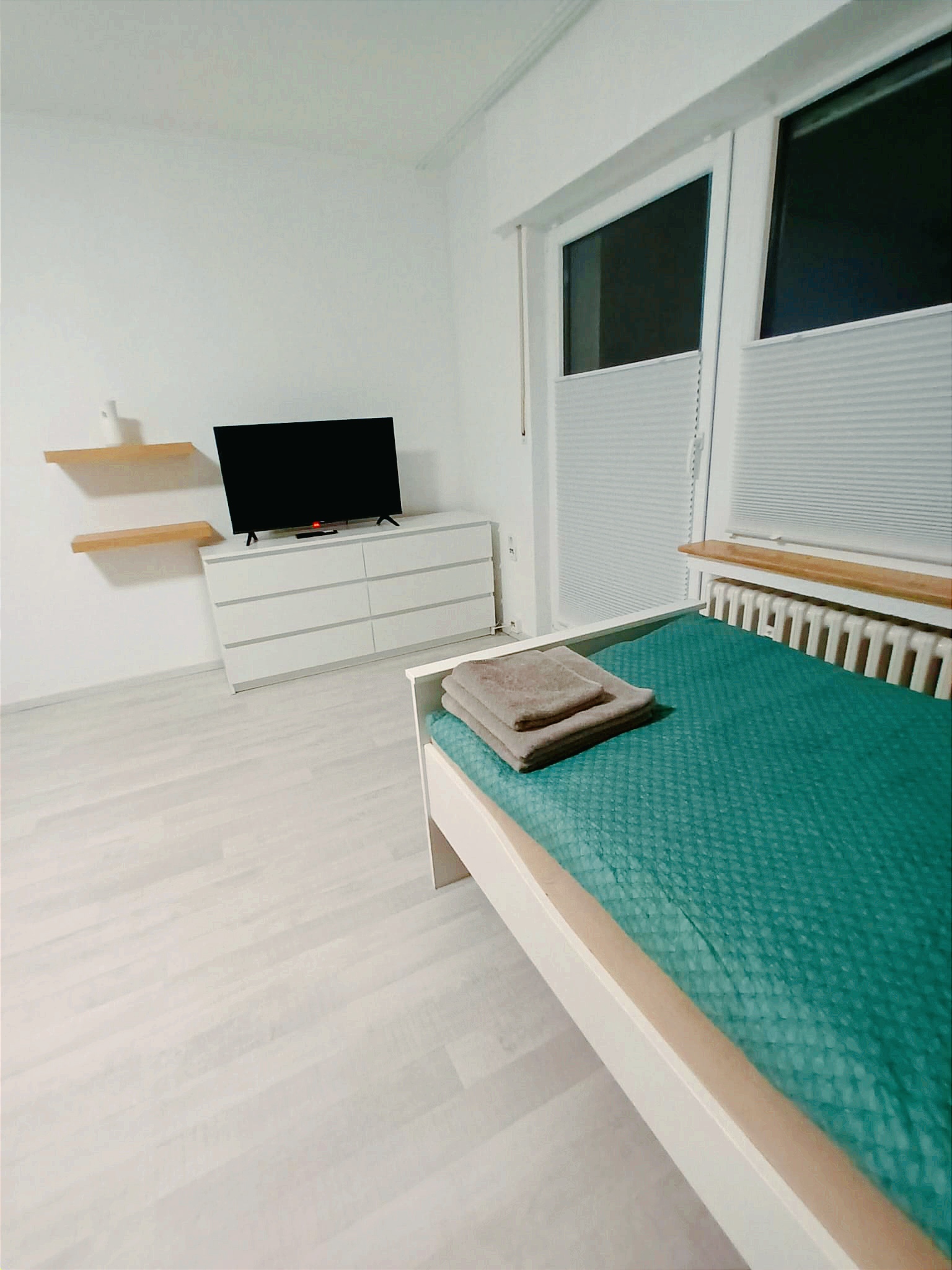 fewo-an-der-weser-schlafzimmer1.jpg