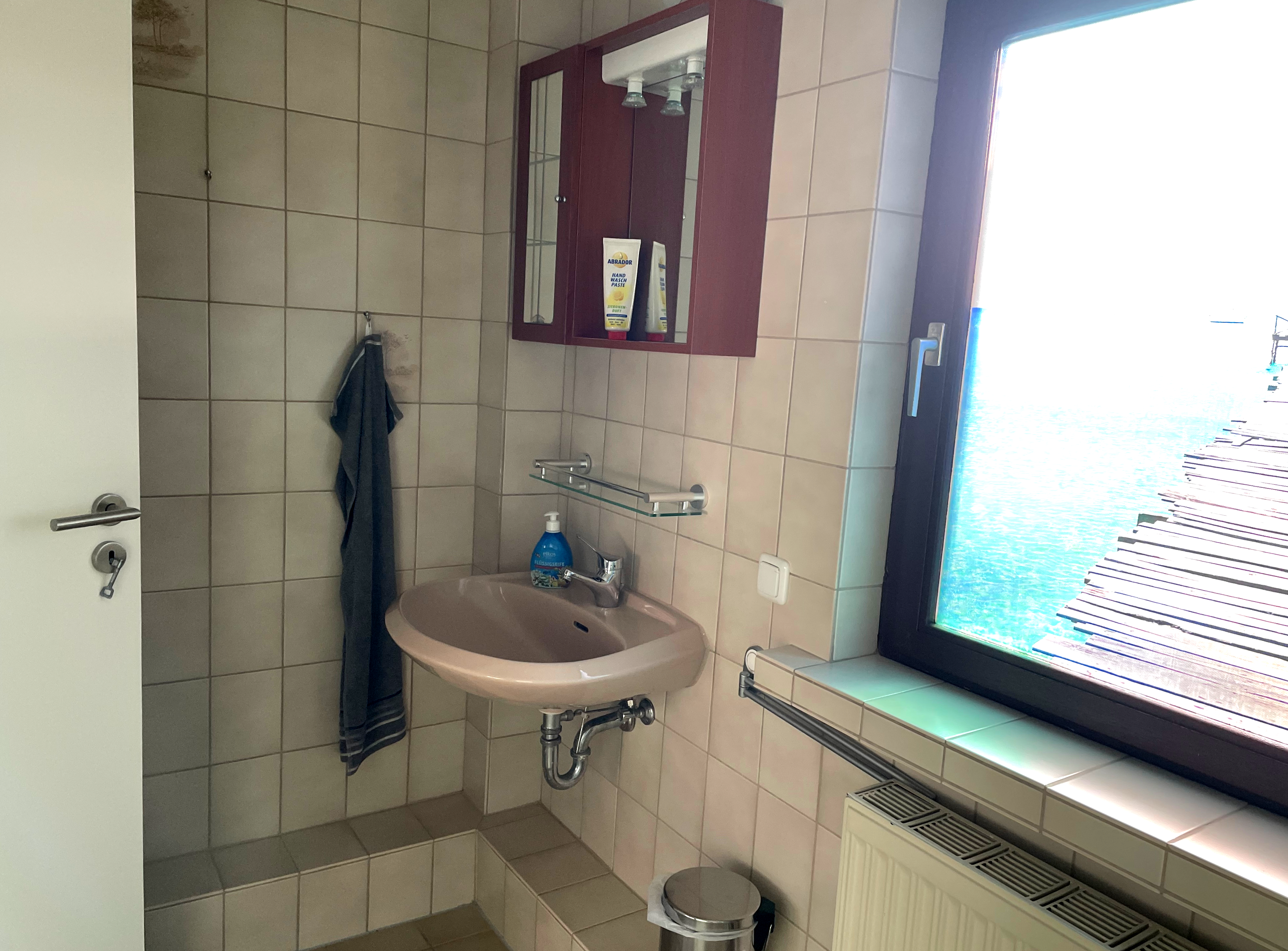 Waschbereich im Duschbad der Ferienwohnung Am Schützenholz