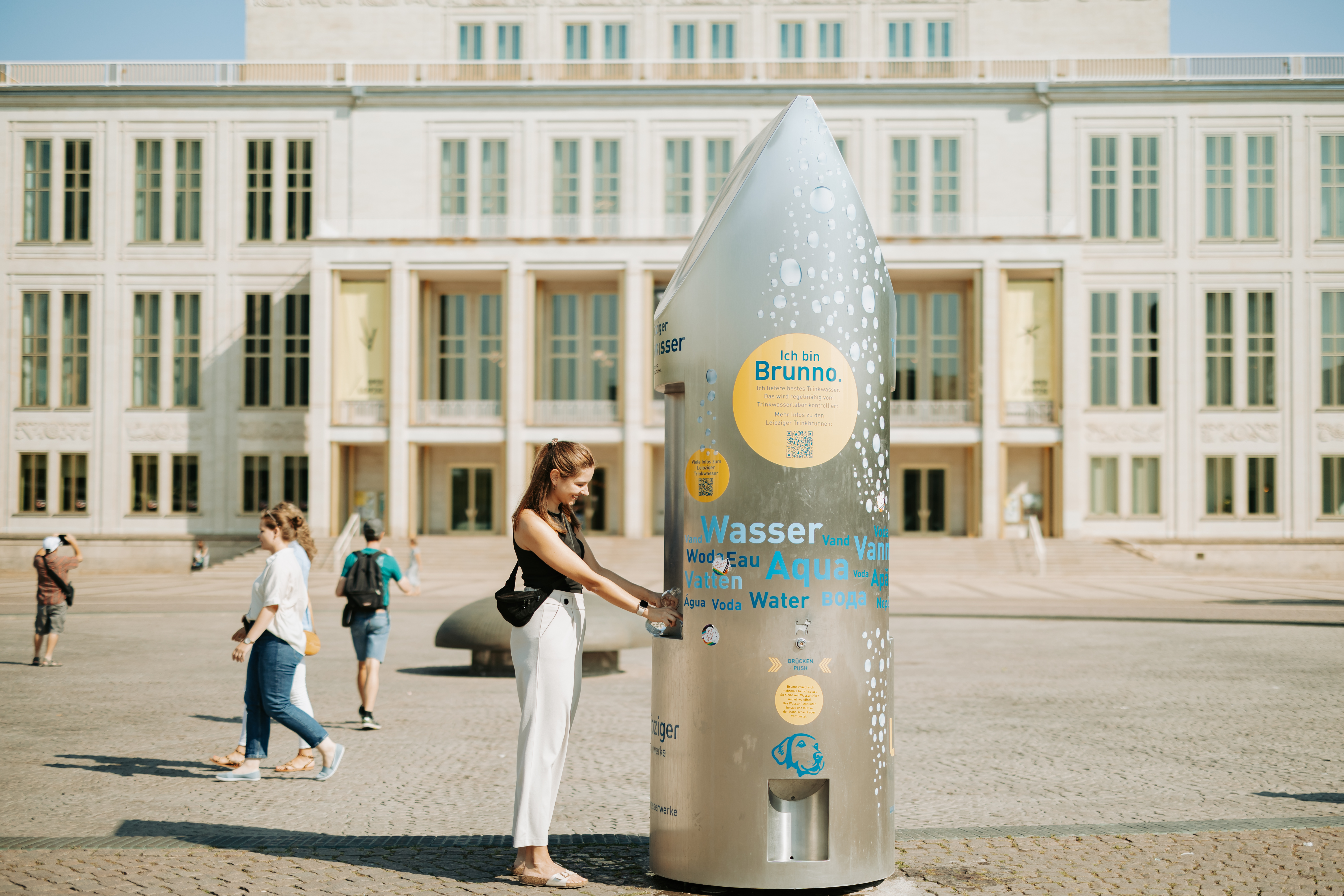 Brunno – Mobiler Trinkbrunnen auf dem Augustusplatz – Motiv