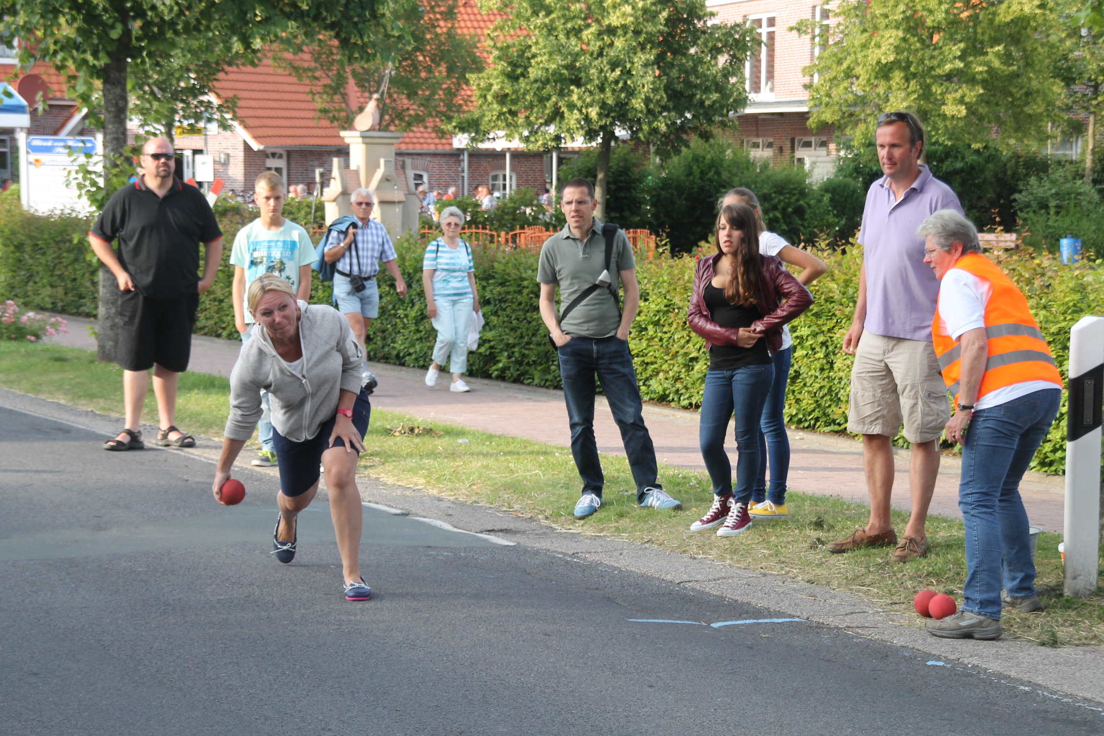 Stra&szlig;enbo&szlig;eln des KBV