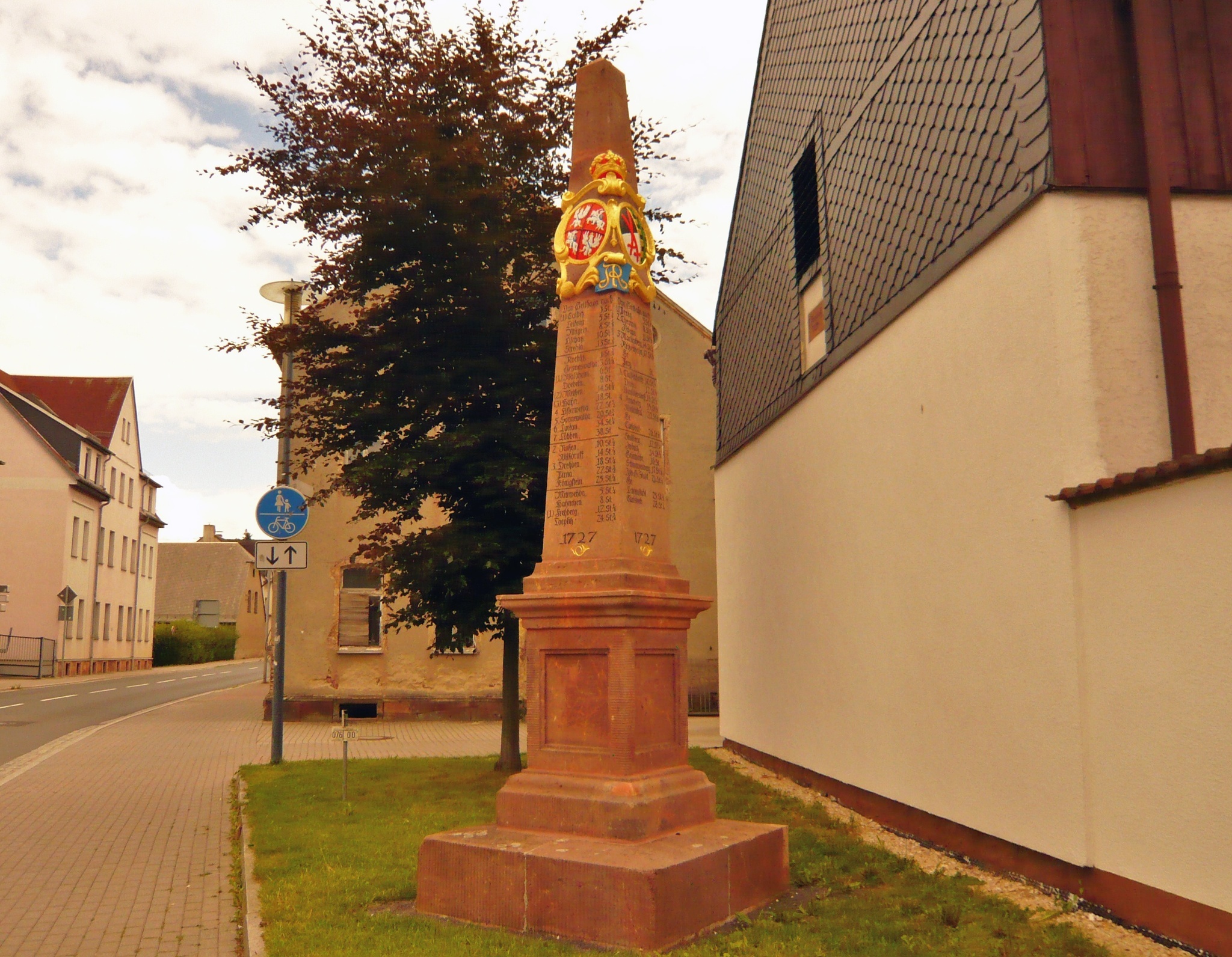 Kursächsische Postmeilensäule Geithain – Dresdener Straße – Motiv