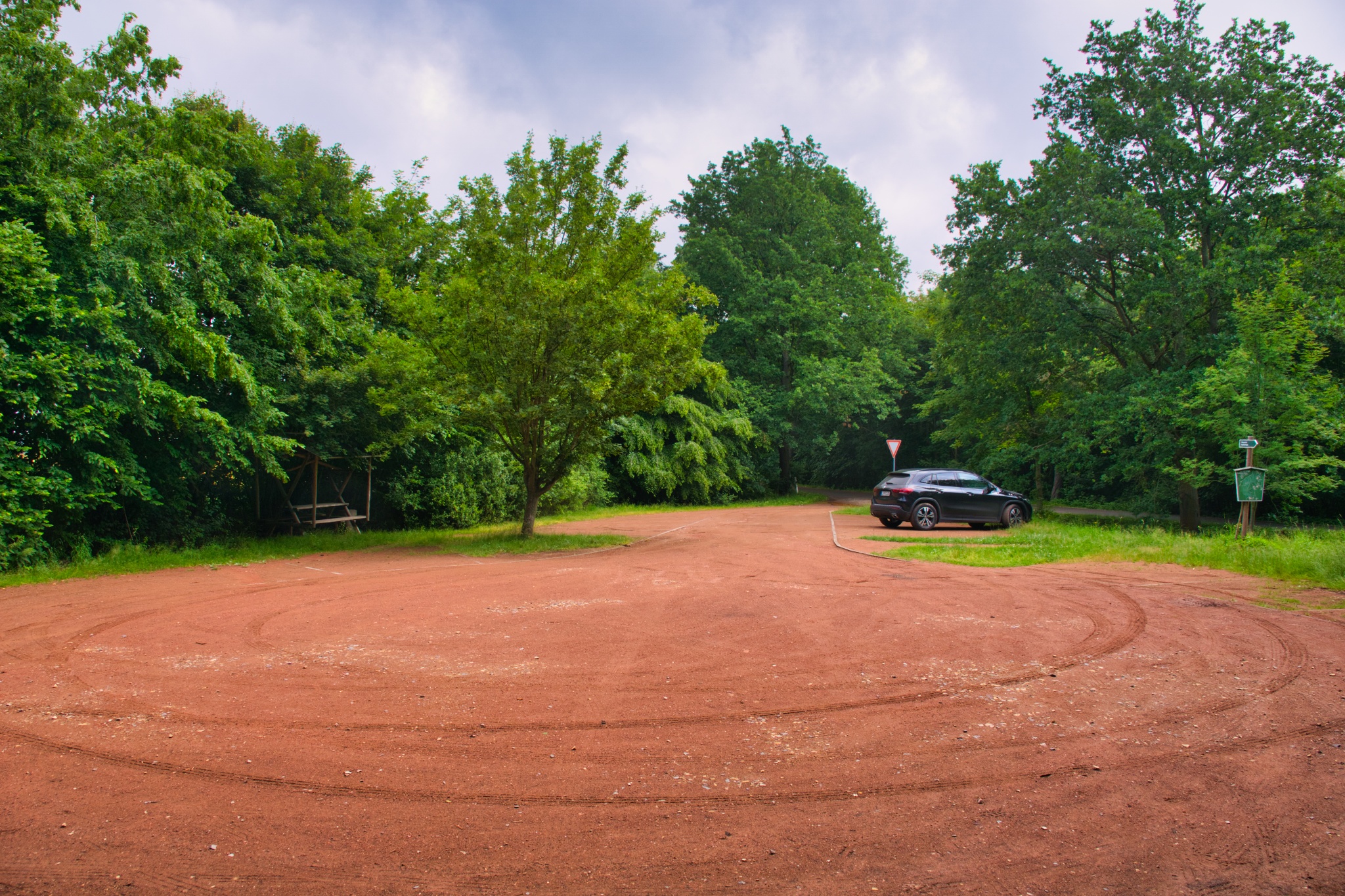 Wanderparkplatz Rochlitzer Berg – Sörnziger Straße – Motiv