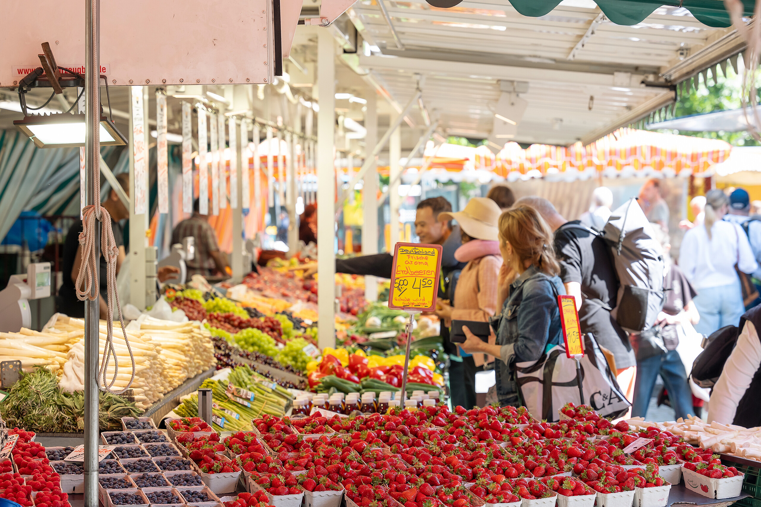 Sachsenhausen weekly market