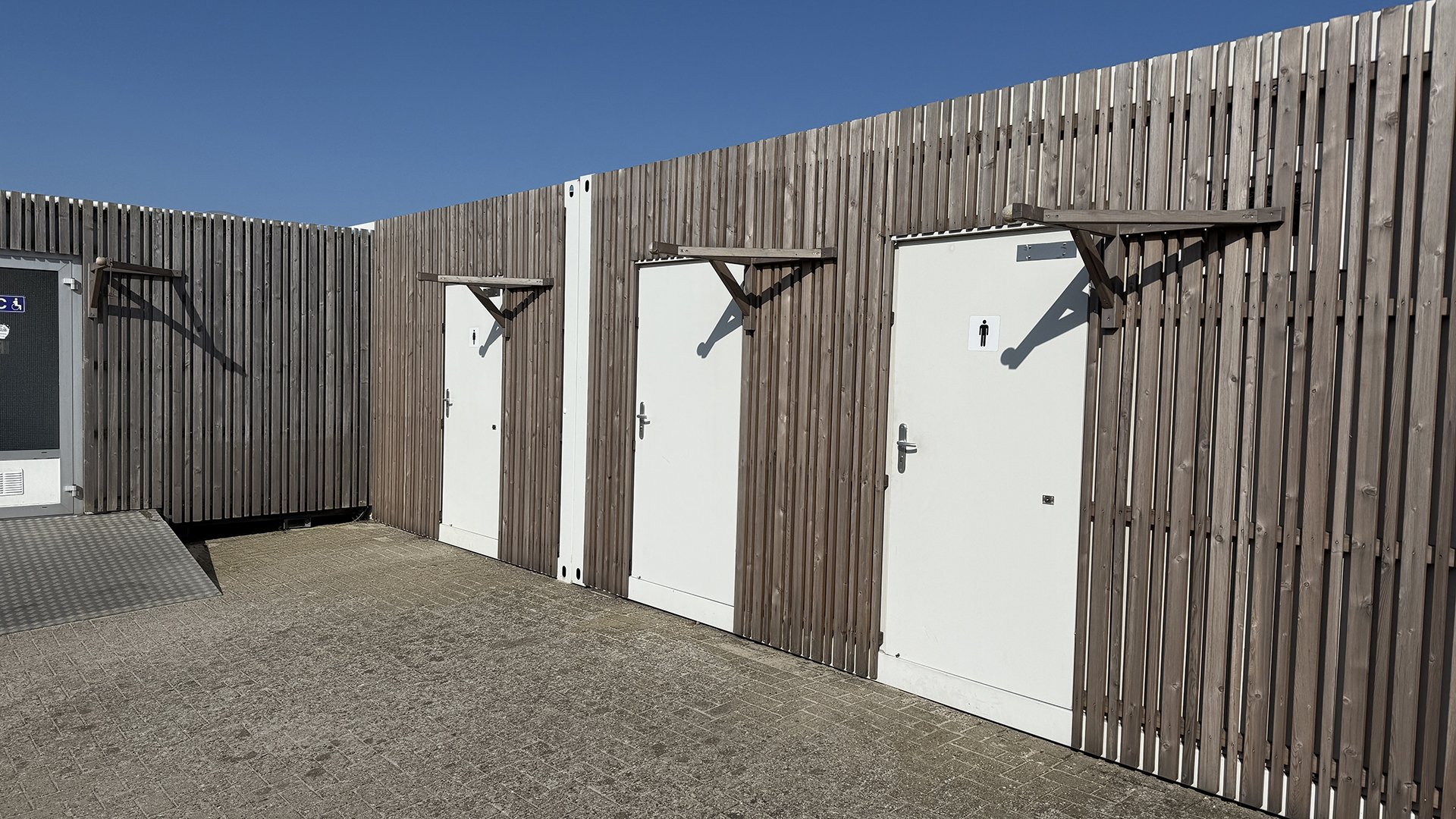Öffentliches WC - Weiße Düne Strandaufgang