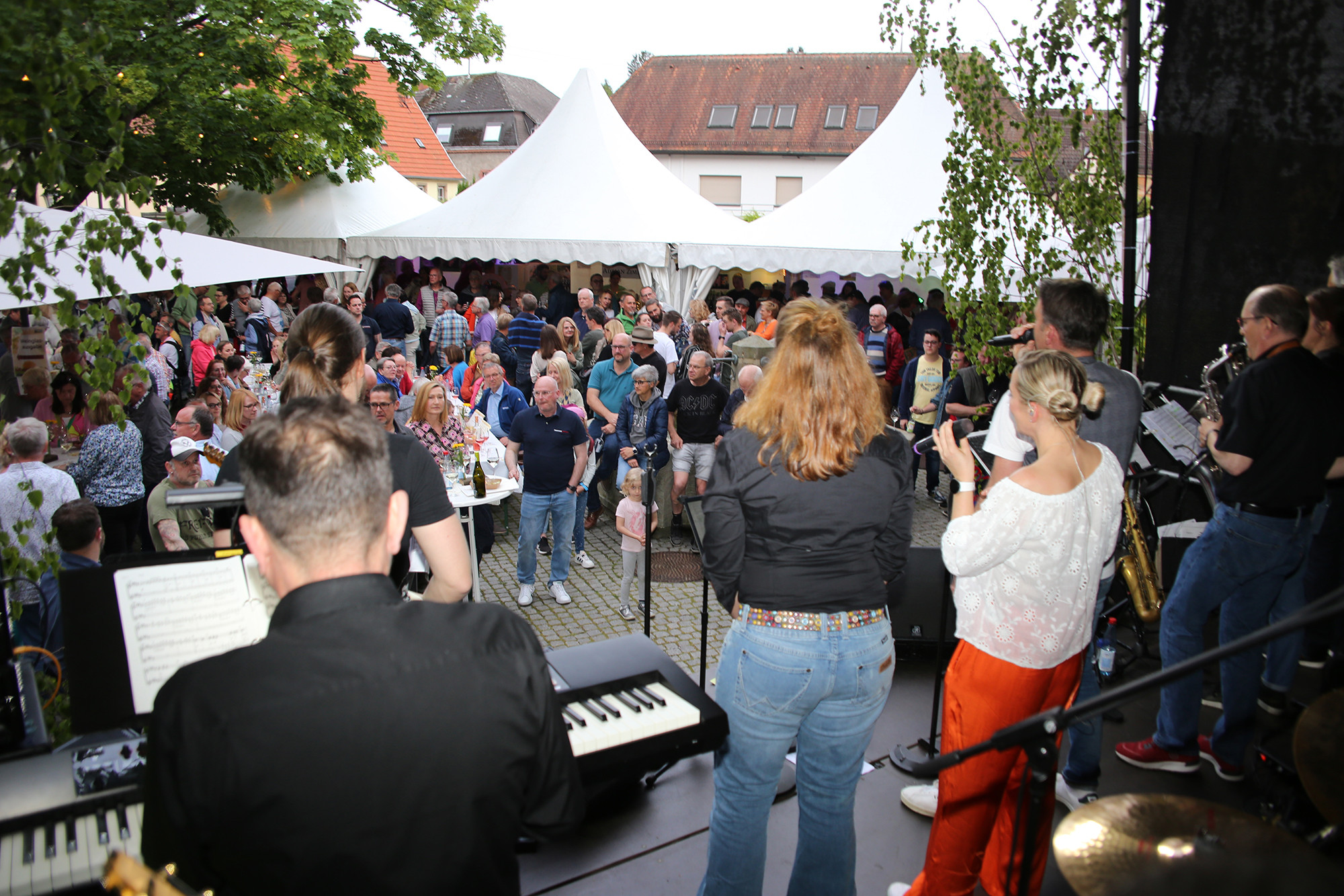Östringer_Weindorf_2023_-_Tag_2_-07-2000