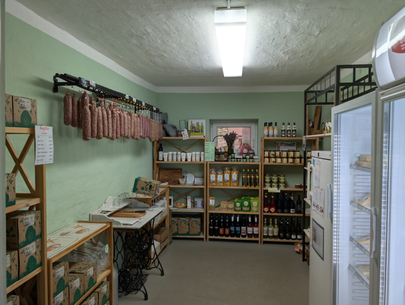 Hofladen, Garten-Café & E-Bike-Ladestation – Landhandel von Walther