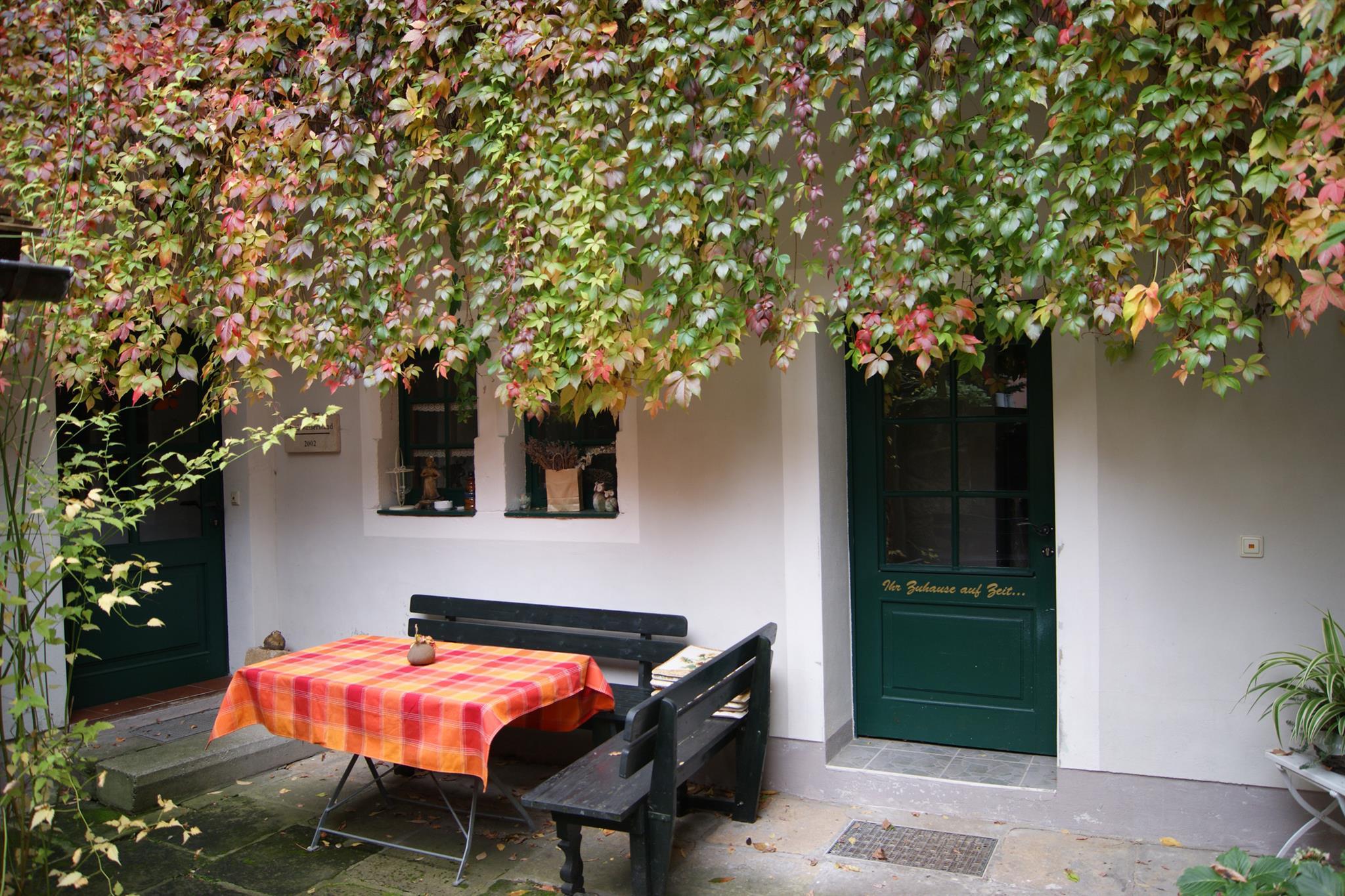 Innenhof mit Sitzecke