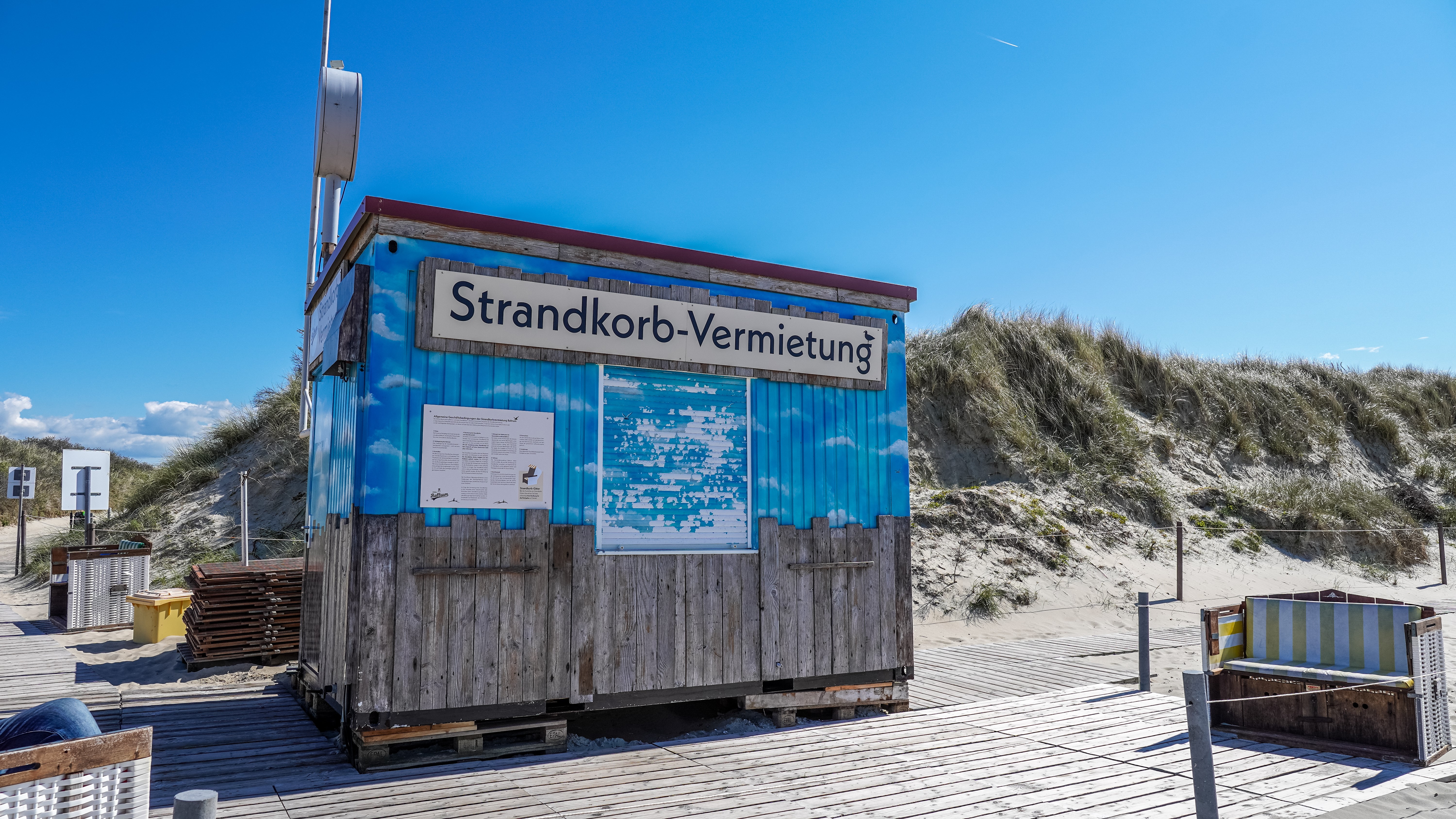 Strandkorb- und Strandrollstuhlvermietung