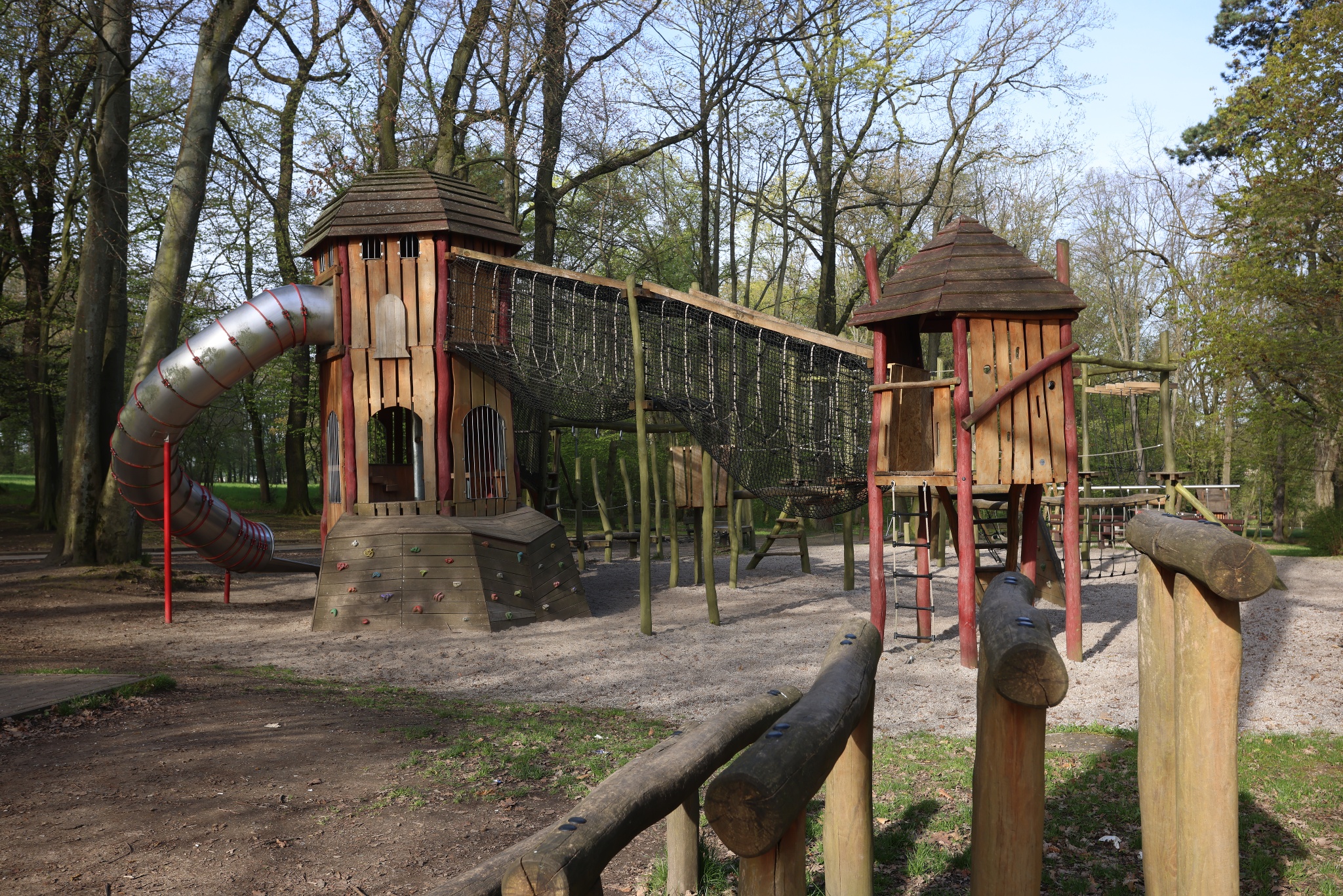 Abenteuerspielplatz am Wettinhain – Motiv