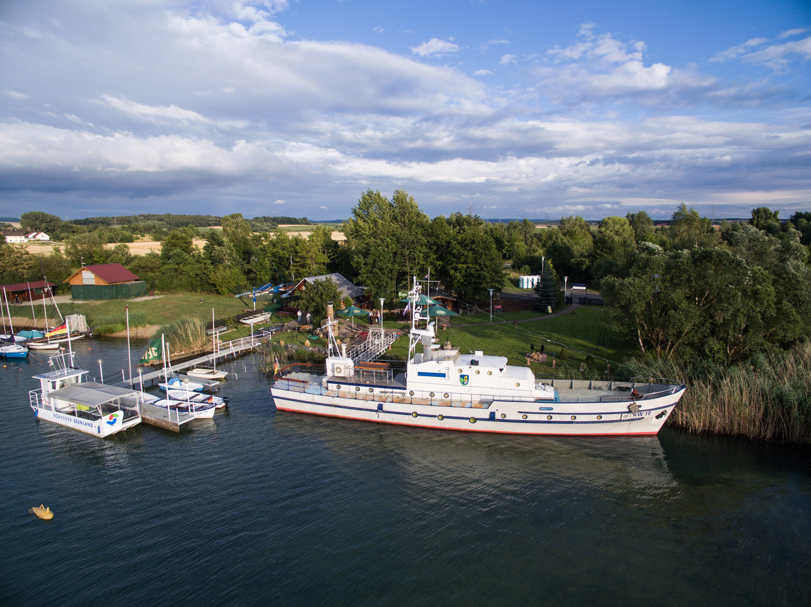 Borken Singliser See K stenwachboot bei Marinekameradschaft