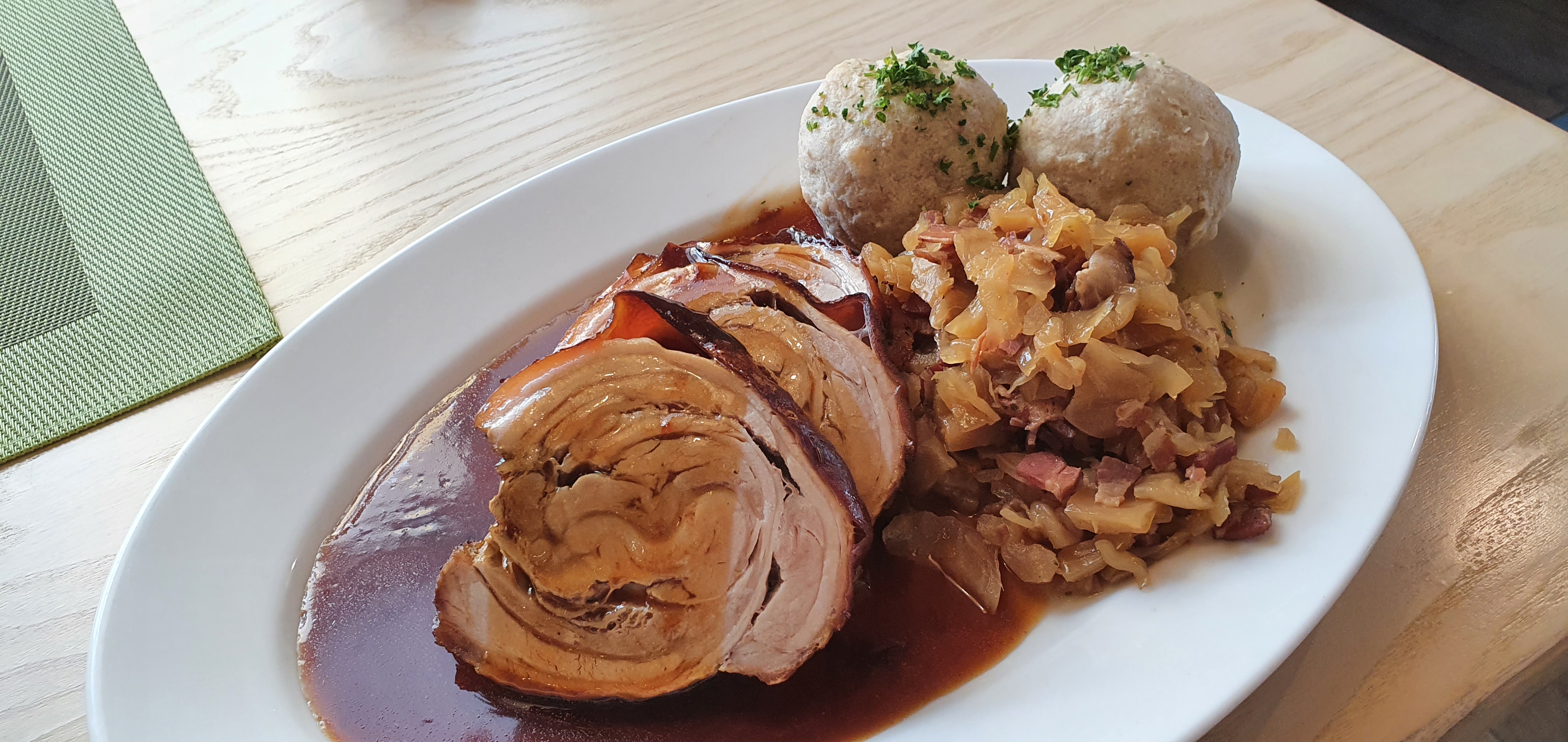 Rollbraten_Hotel_zur_Post.jpg