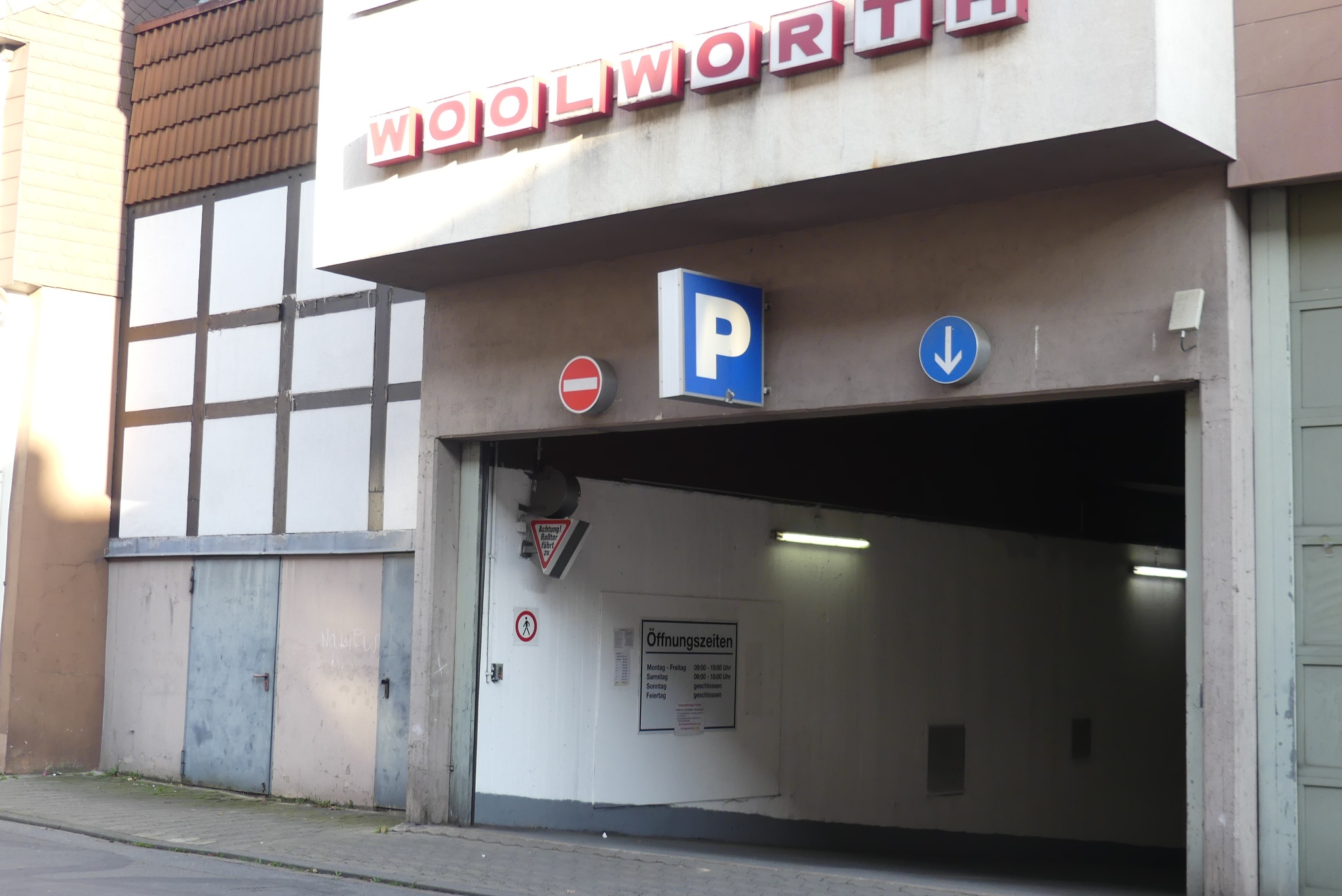 Parkhaus Tiefgarage Woolworth