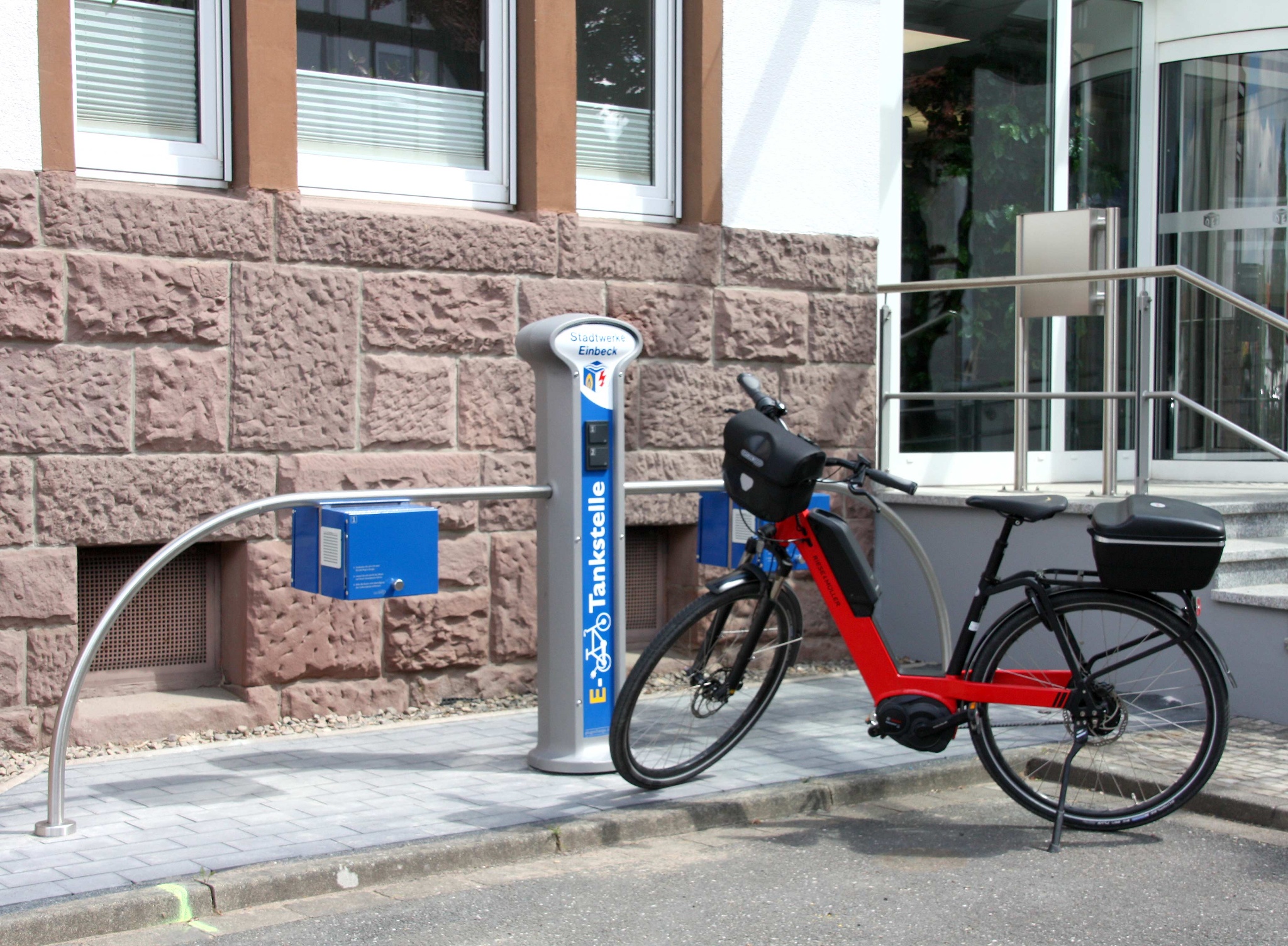 E-Bike- & E-Auto-Ladestation Stadtwerke Einbeck