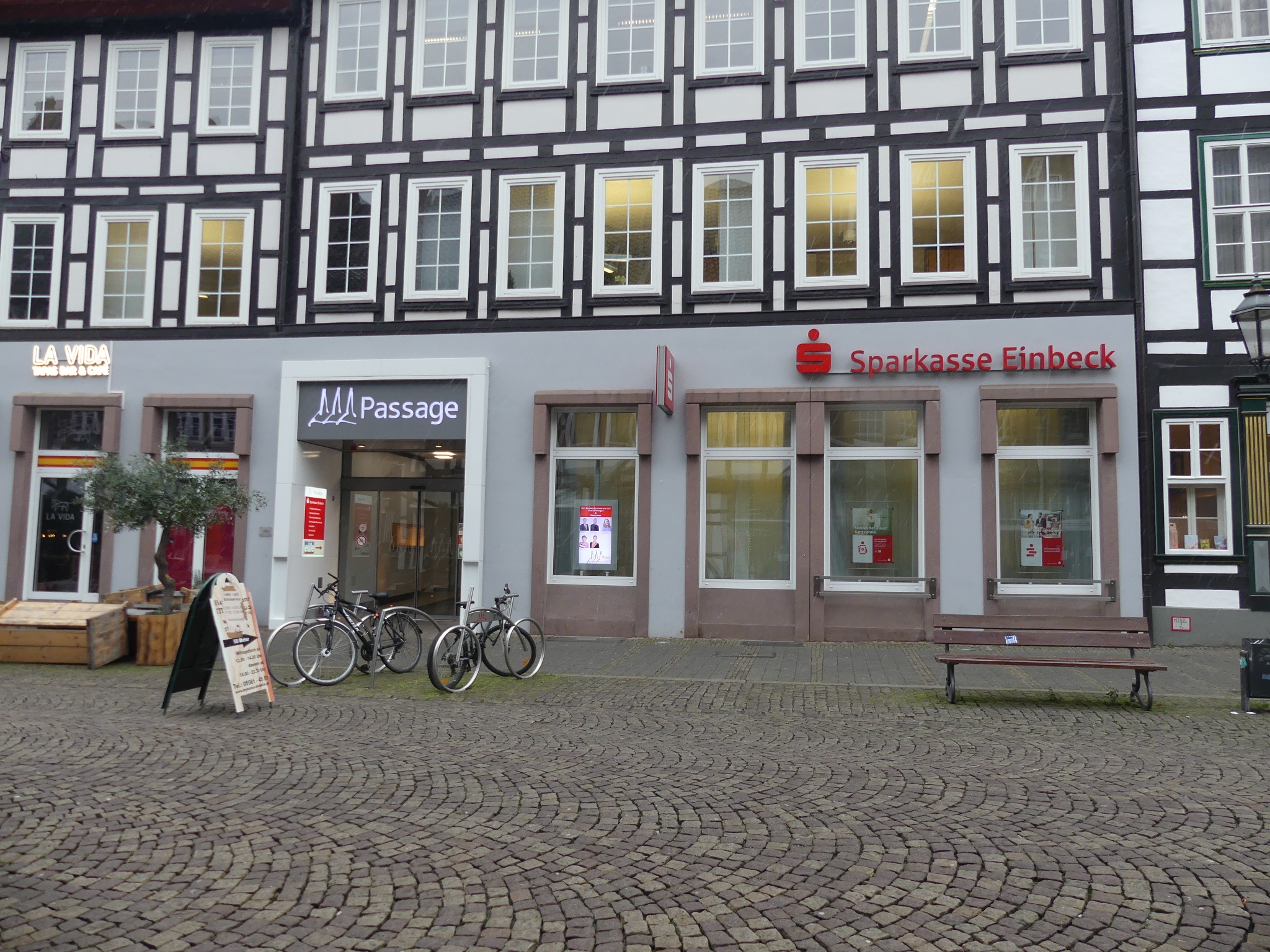 Geldautomaten in der Sparkasse Einbeck