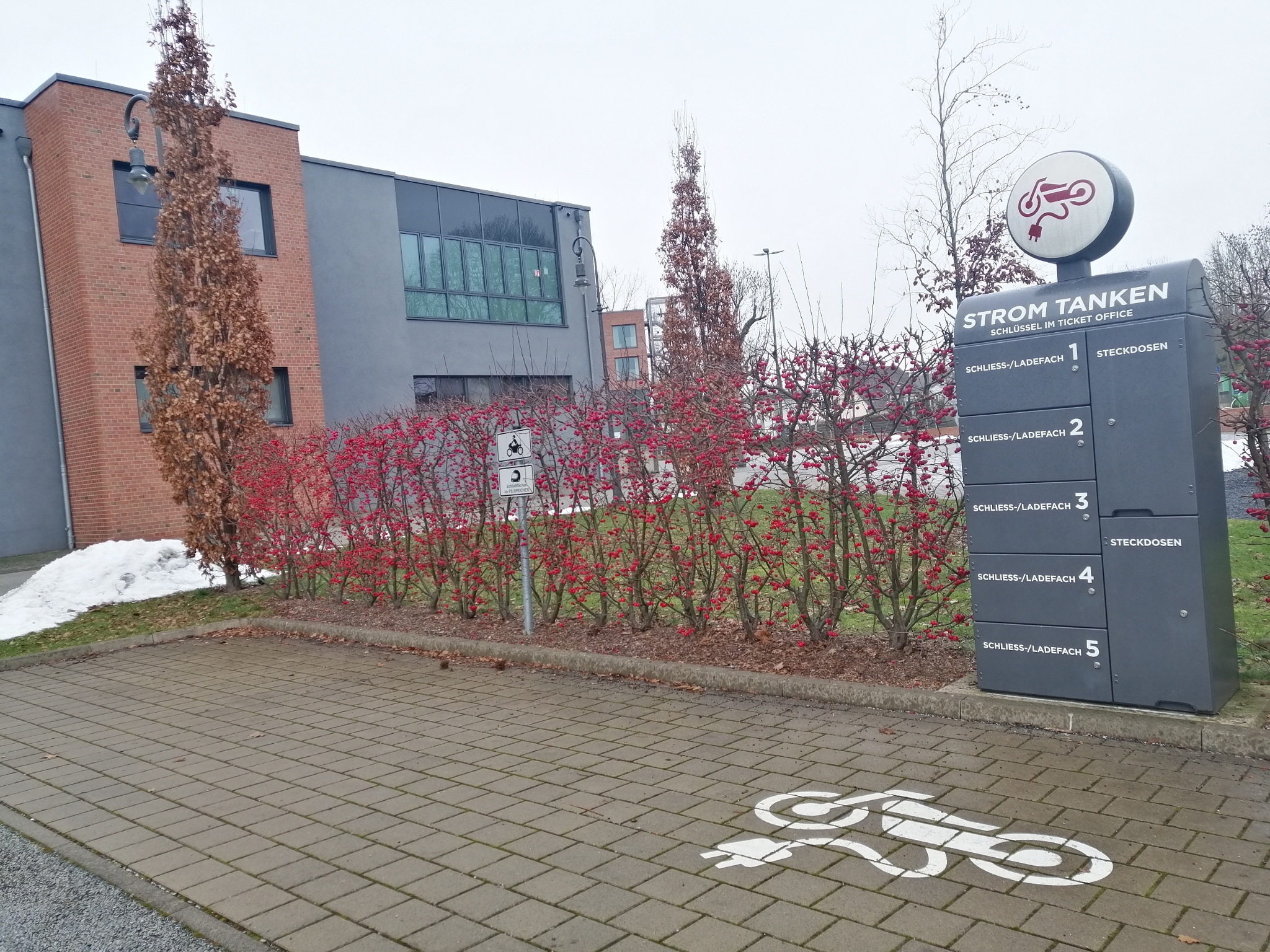 E-Bike, -roller, -motorräder, -Pedelec-Ladestation am PS.SPEICHER