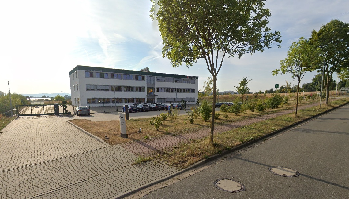 E-Auto-Ladestation Parkplatz Firma Kayser