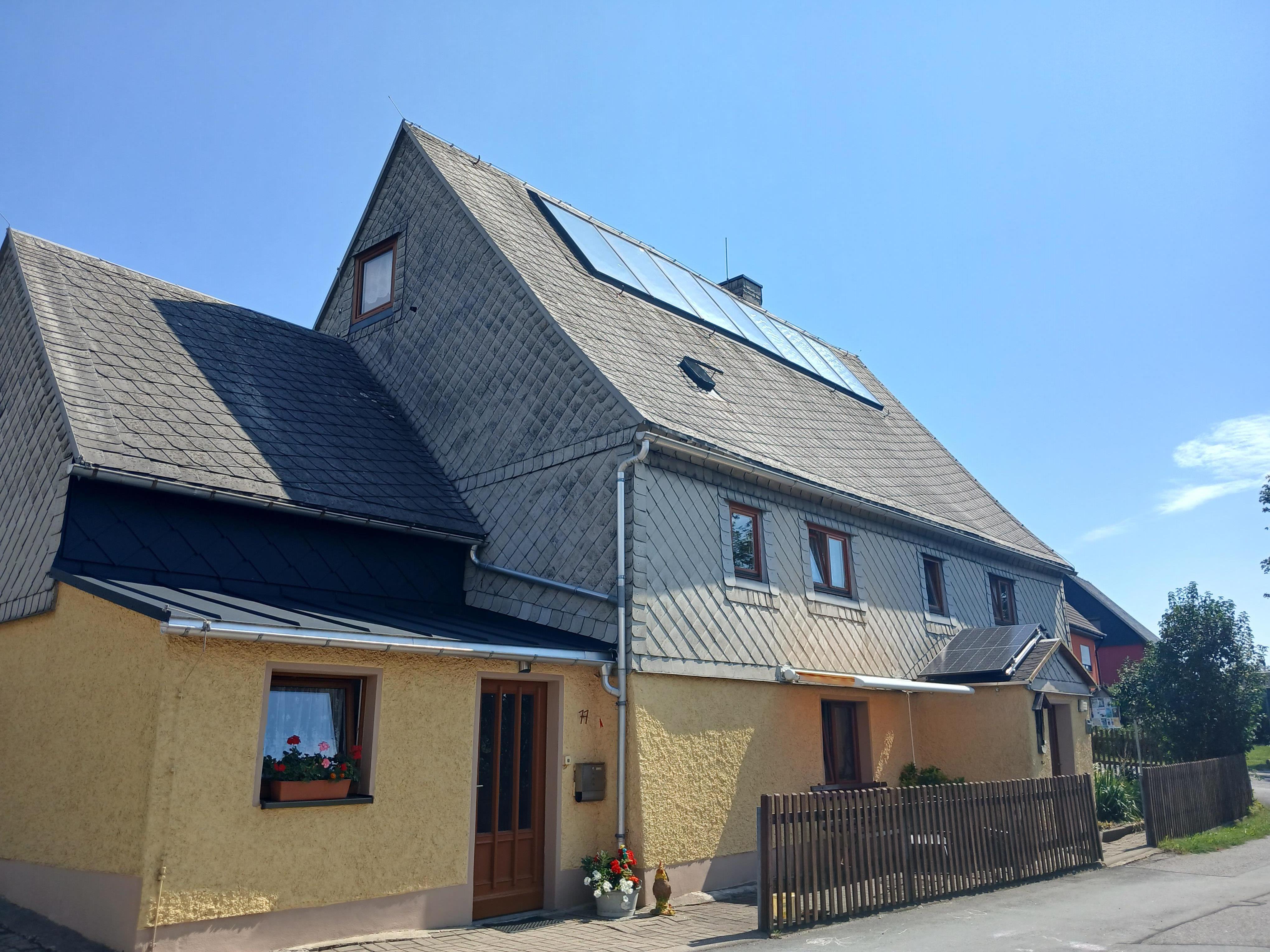 Ferienwohnungen Sommerfrische Lindenhaus – Motiv