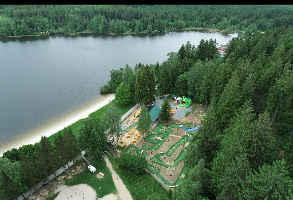 Adventure Minigolf am Greifenbachstauweiher – Motiv