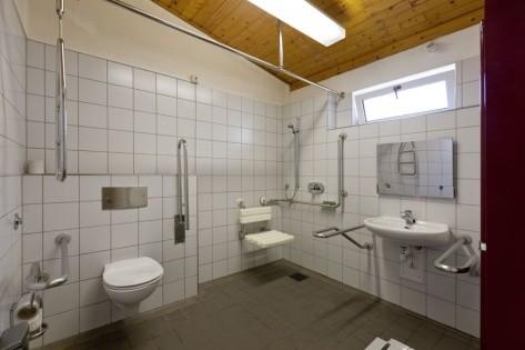 Sanitäreinrichtung für Menschen mit Behinderung