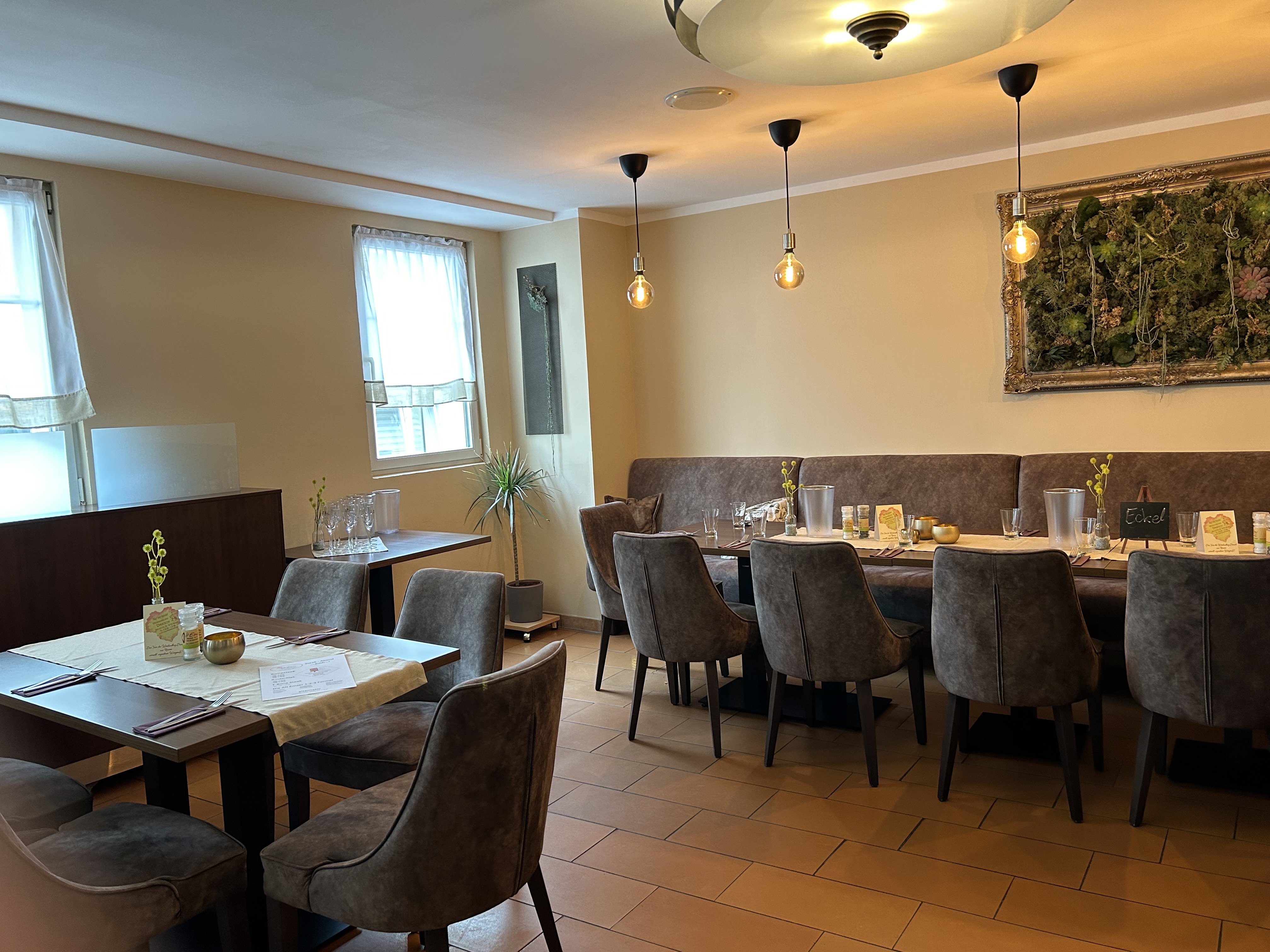 Restaurant.jpg