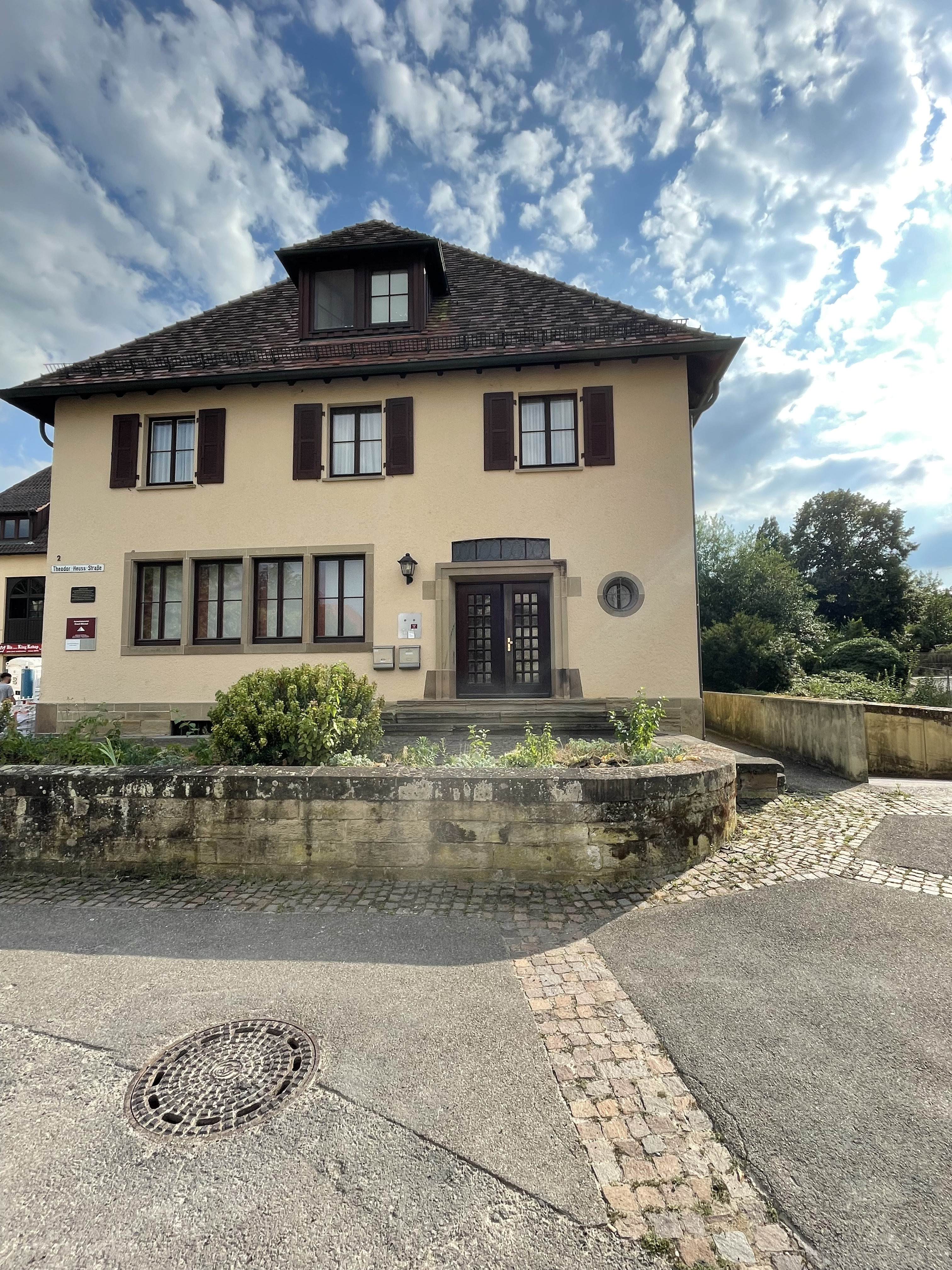 Stadtarchiv_gegenüber Heuss Museum