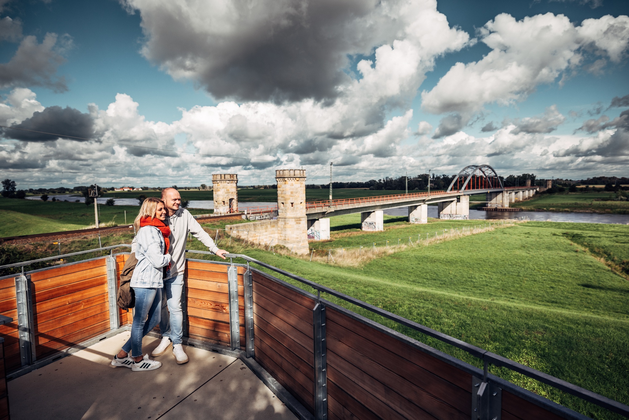 Stadtpark mit Aussichtsturm „Deichgucker“ – Motiv