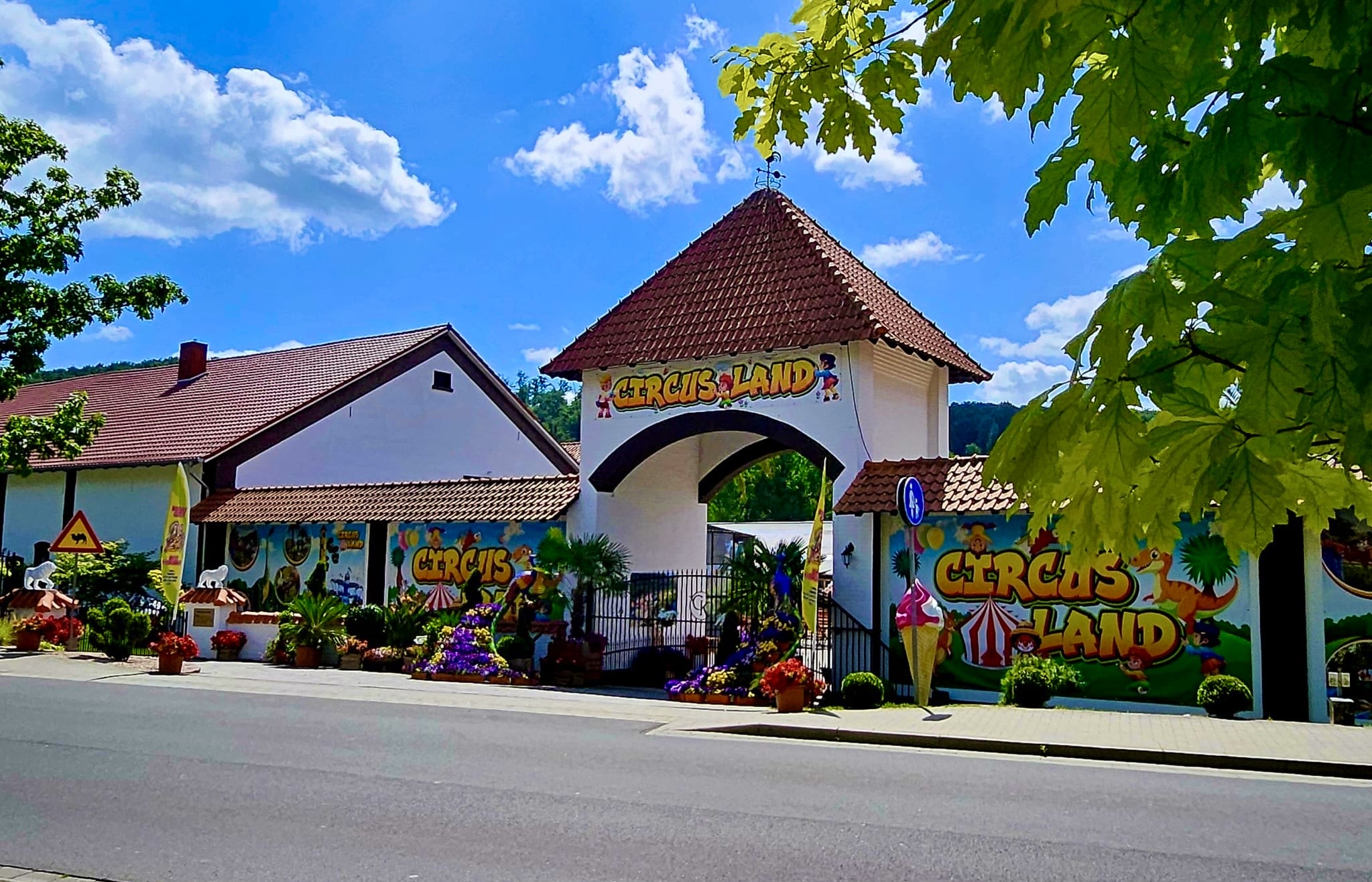 Charles Knie's Circus-Land