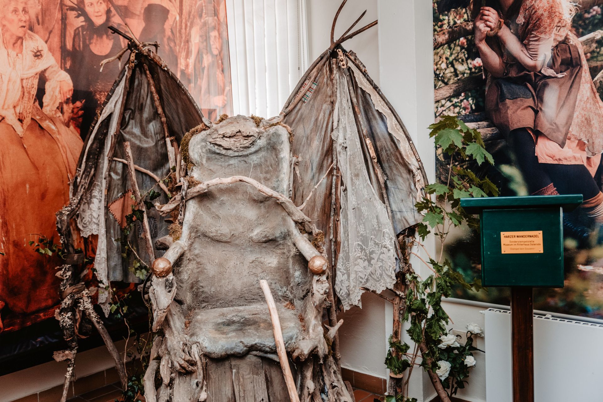 Hexenthron aus dem Film "Die kleine Hexe"