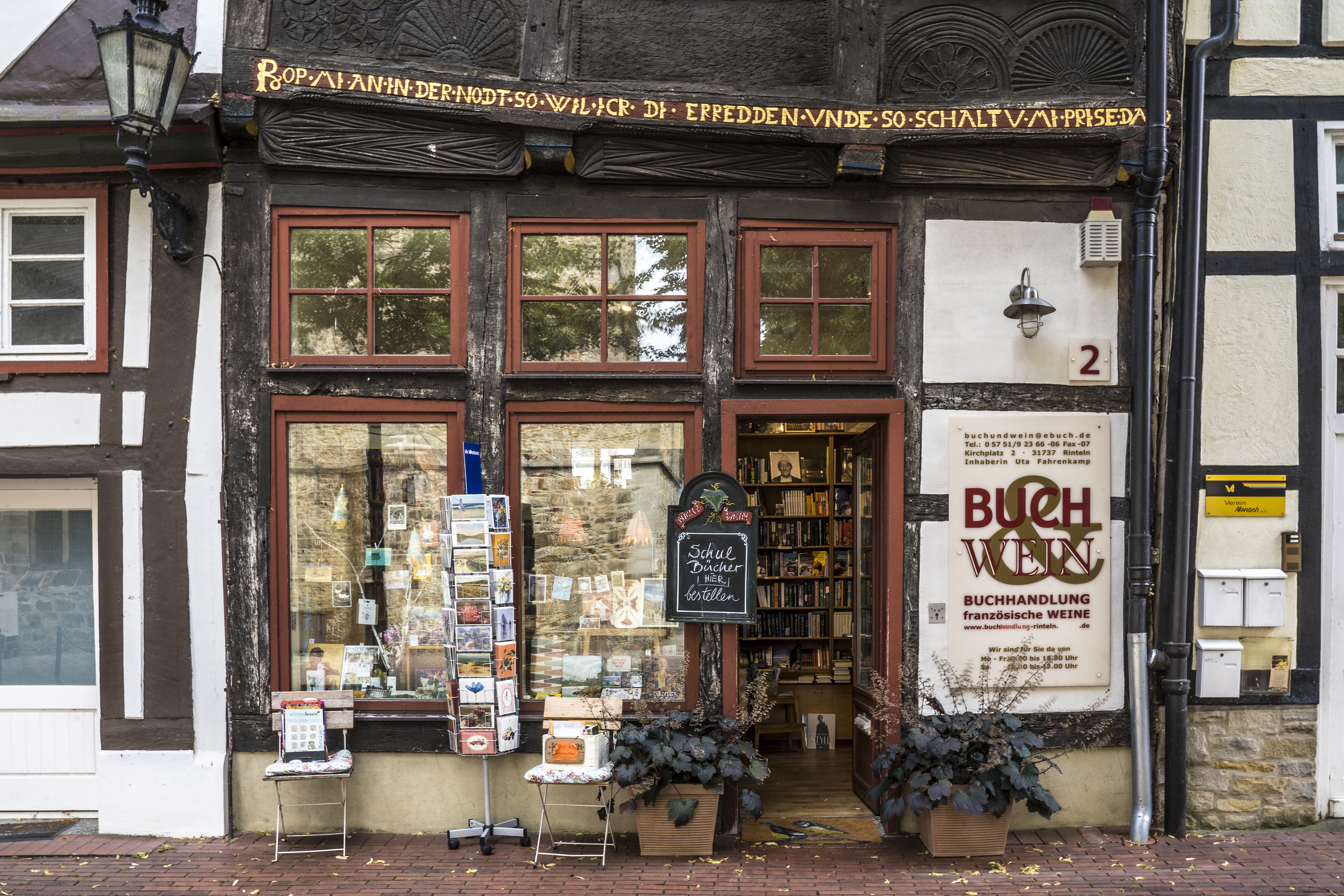 BUCH & WEIN Buchhandlung Fahrenkamp