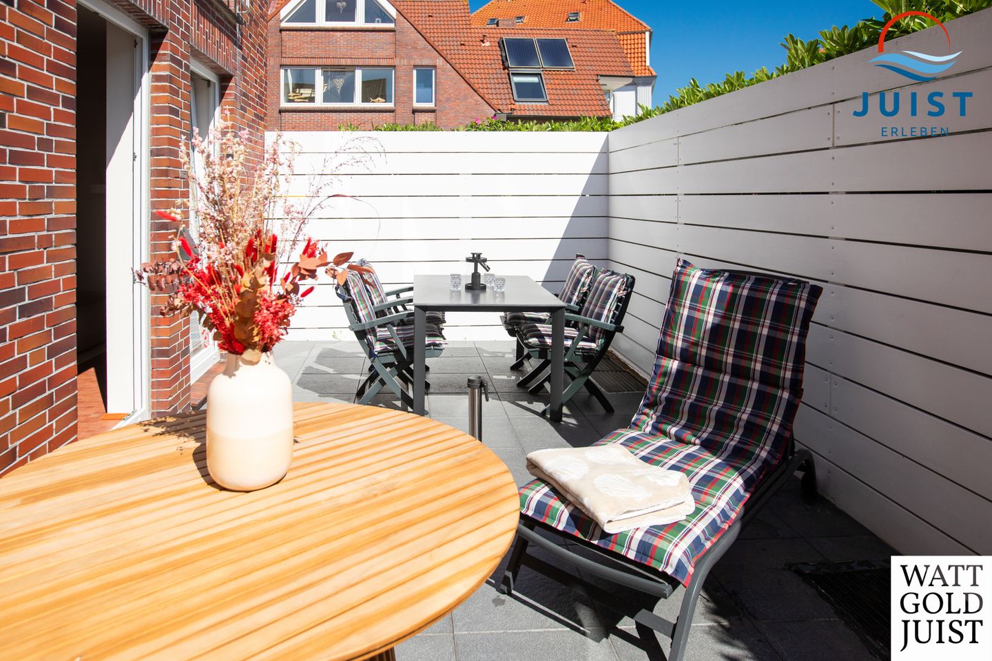 Ferienwohnung Wapenhuus 321 - Terrasse.jpg