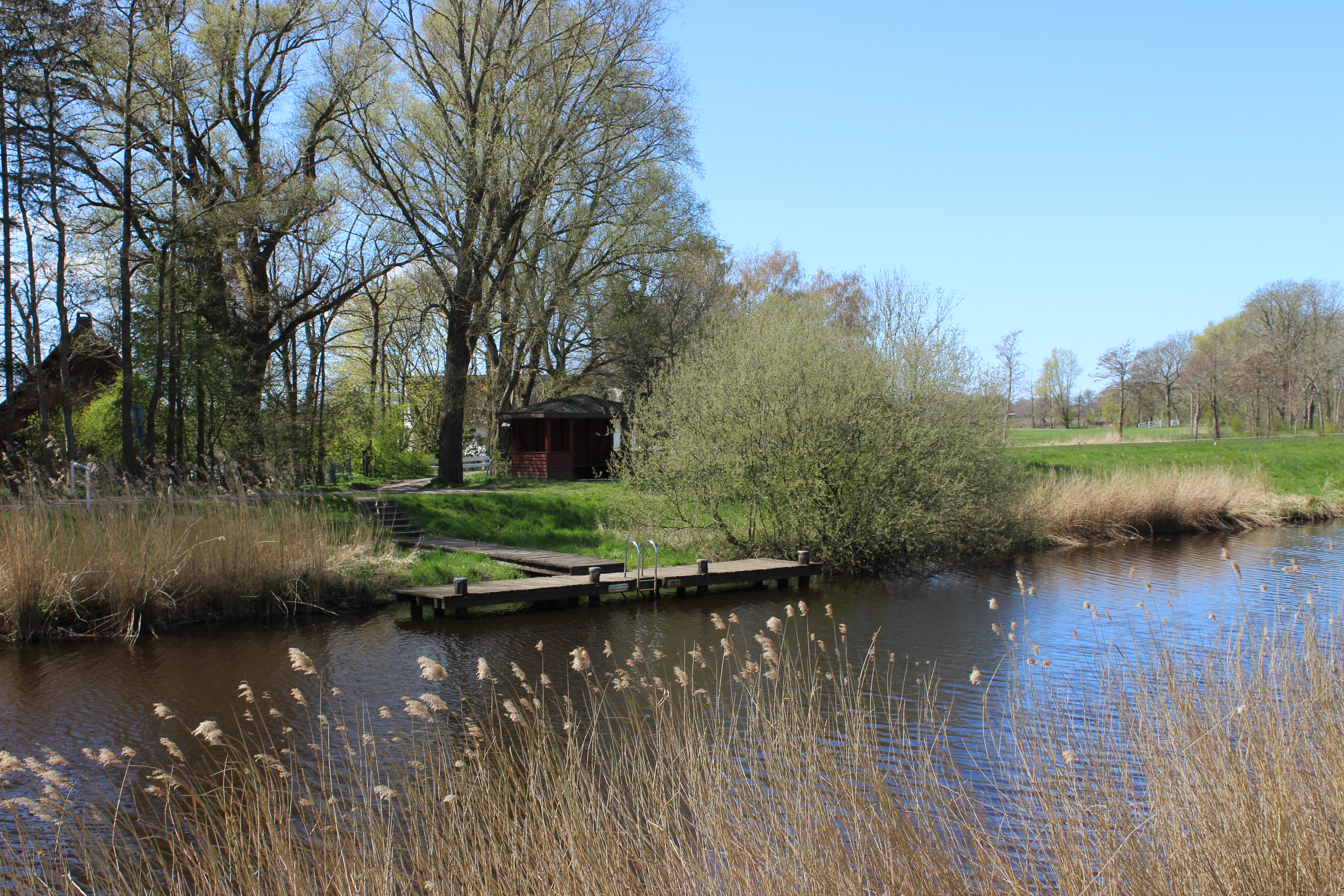 Boots- und Kanuanleger Hadelner Kanal - Ihlienworth