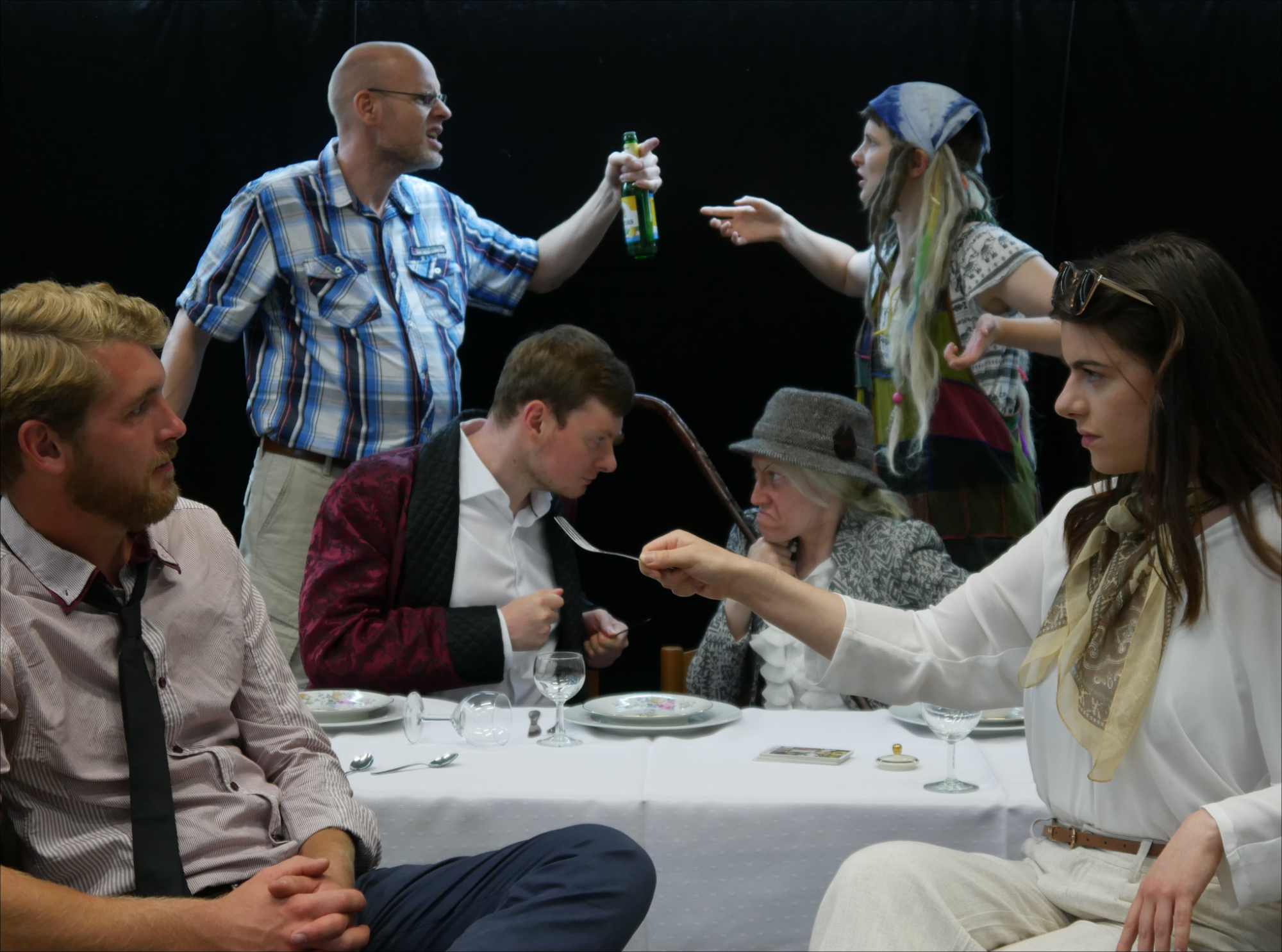 Die Herzdame mit dem Eisenhut - Eine Krimidinnerkomödie