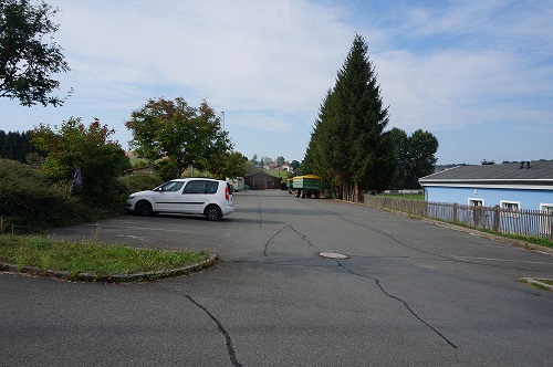 Parkplatz Jahnstraße Ellefeld – am Sportplatz – Motiv