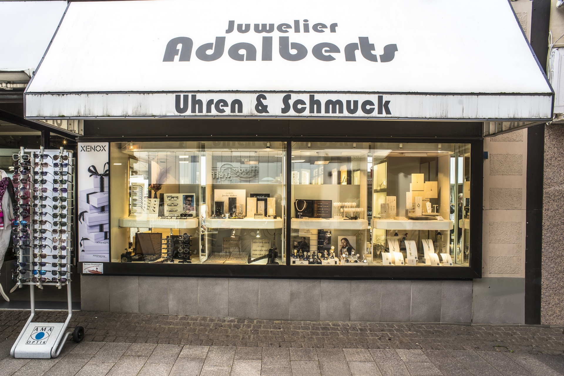 J. Adalberts - Uhren-Schmuck-Optik