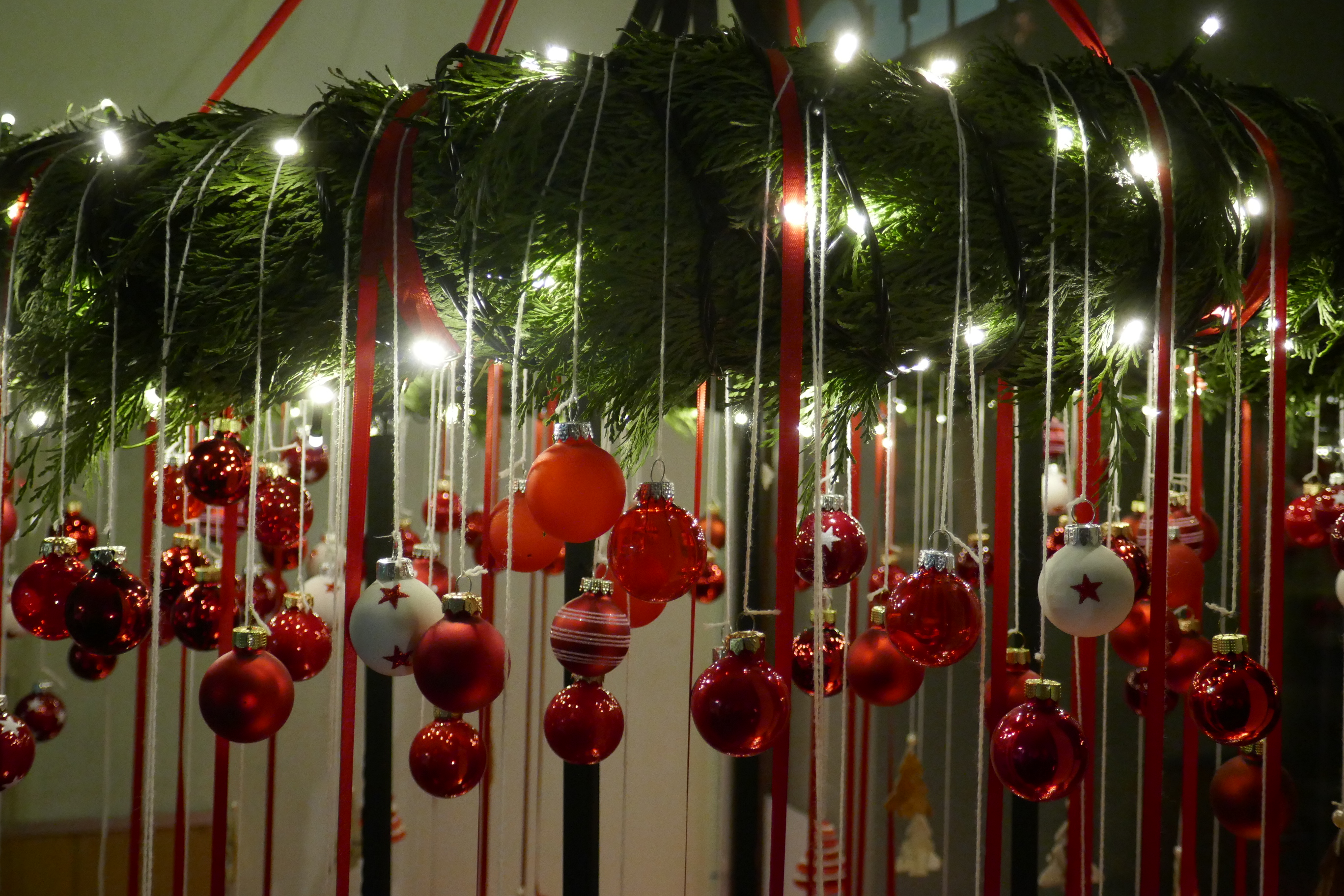 Lesung: Verflixte Festtage – Pleiten, Pech und Weihnachtstannen