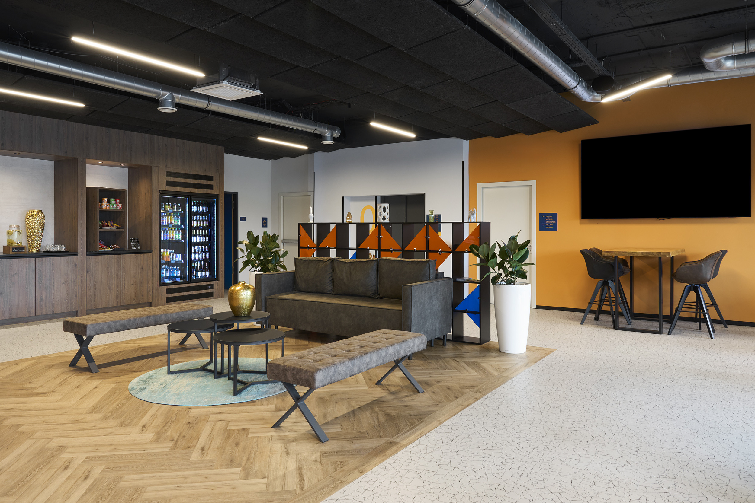 Four Points Flex by Sheraton Östringen_Lobby_5_Foto Christopher Baker_zeitlich unbegrenzt nutzbar