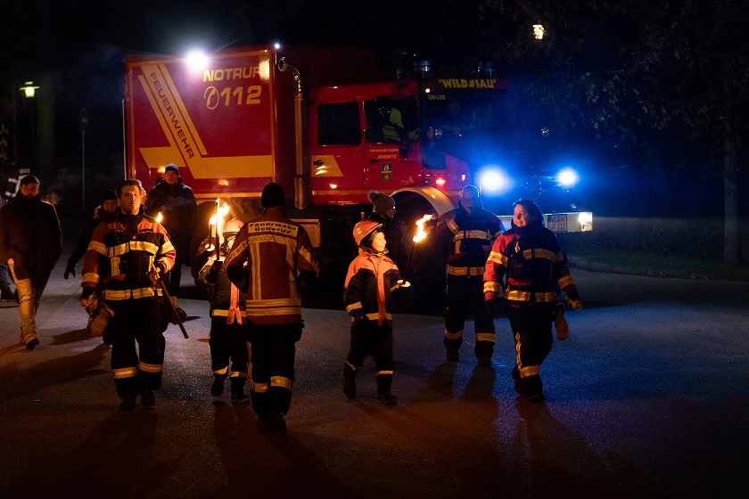 Fackelwanderung mit der Freiwilligen Feuerwehr