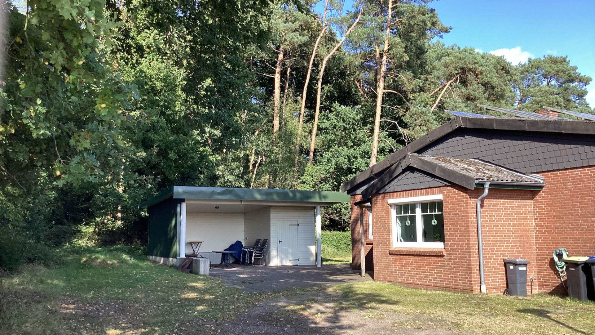 Außenbereich der Ferienwohnung Am Wald