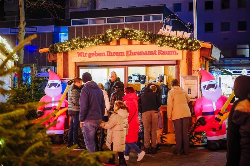 Ehrenamt im Bevölkerungsschutz auf dem Wolfsburger Weihnachtsmarkt