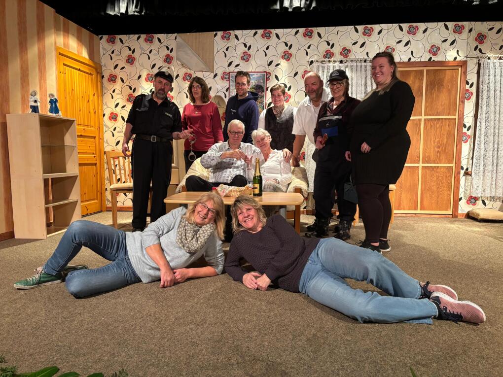 Büsumer Theotermoker: "Champagner to'n Fröhstück"